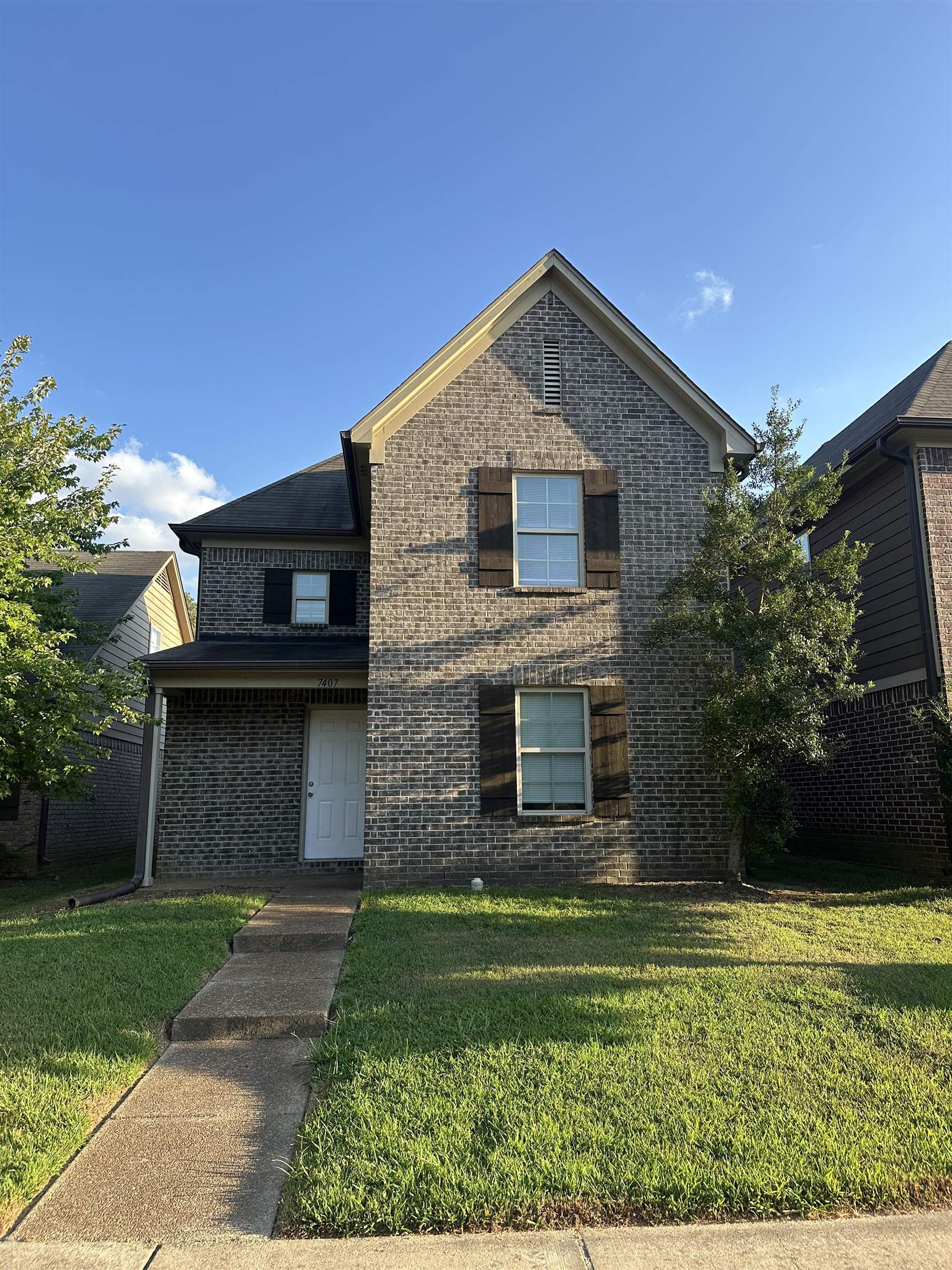 7407 Crayton Ridge Dr Property Photo 1