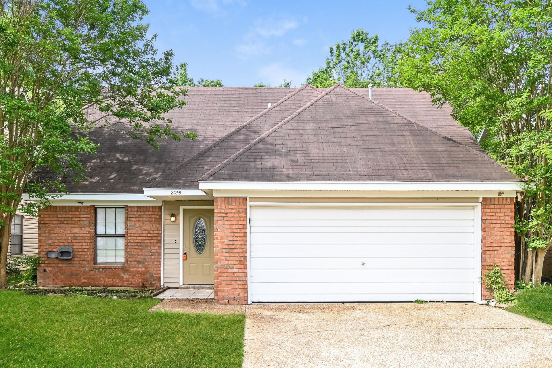 8055 Port Douglass Cv Property Photo 1