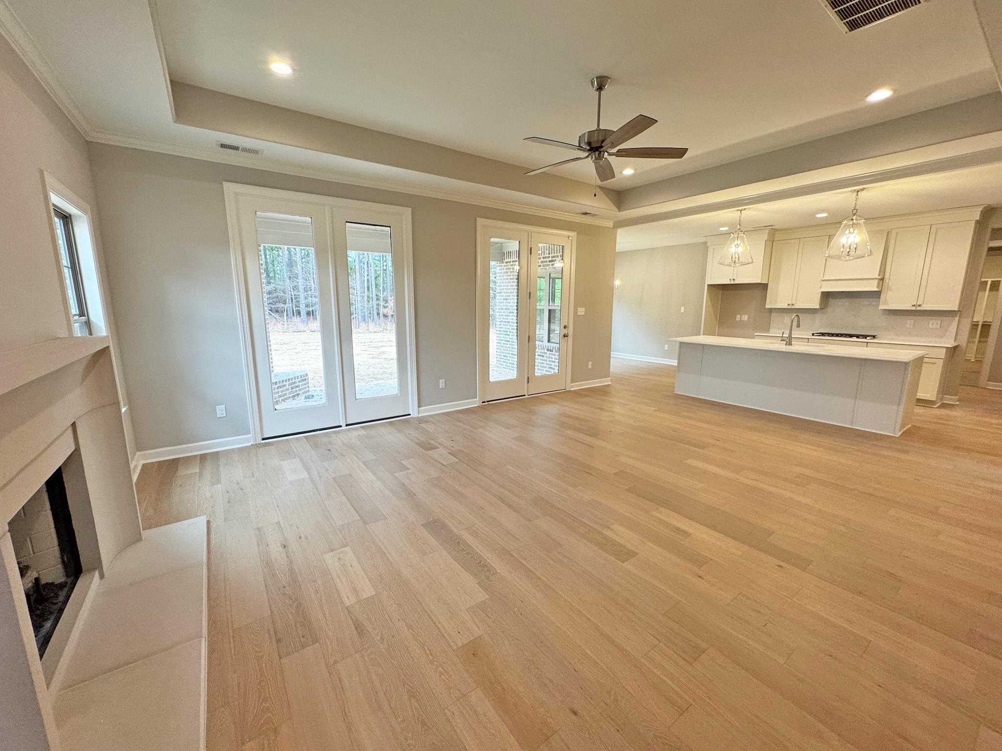 350 Rolling Grove Blvd Property Photo 8