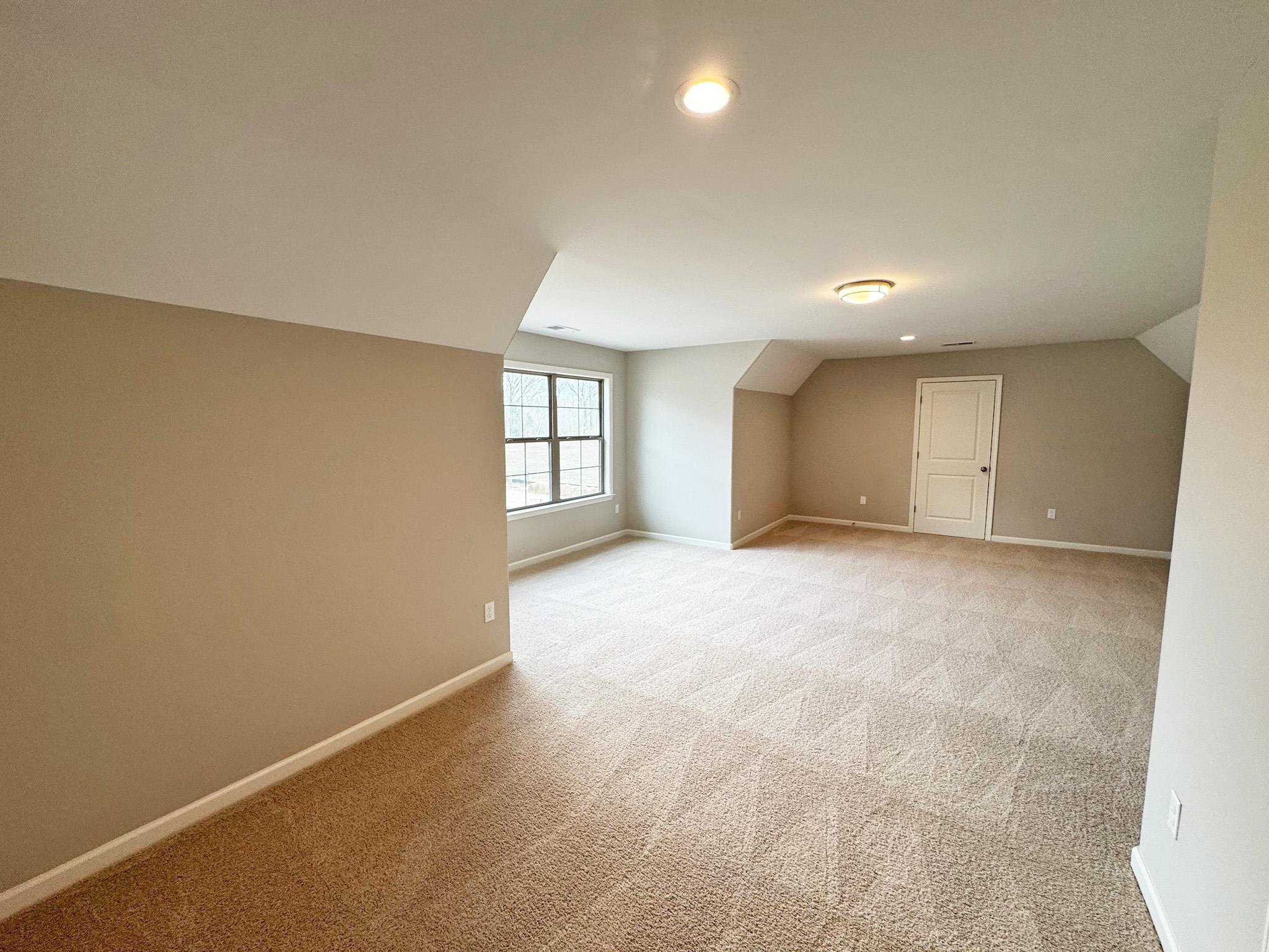 350 Rolling Grove Blvd Property Photo 29