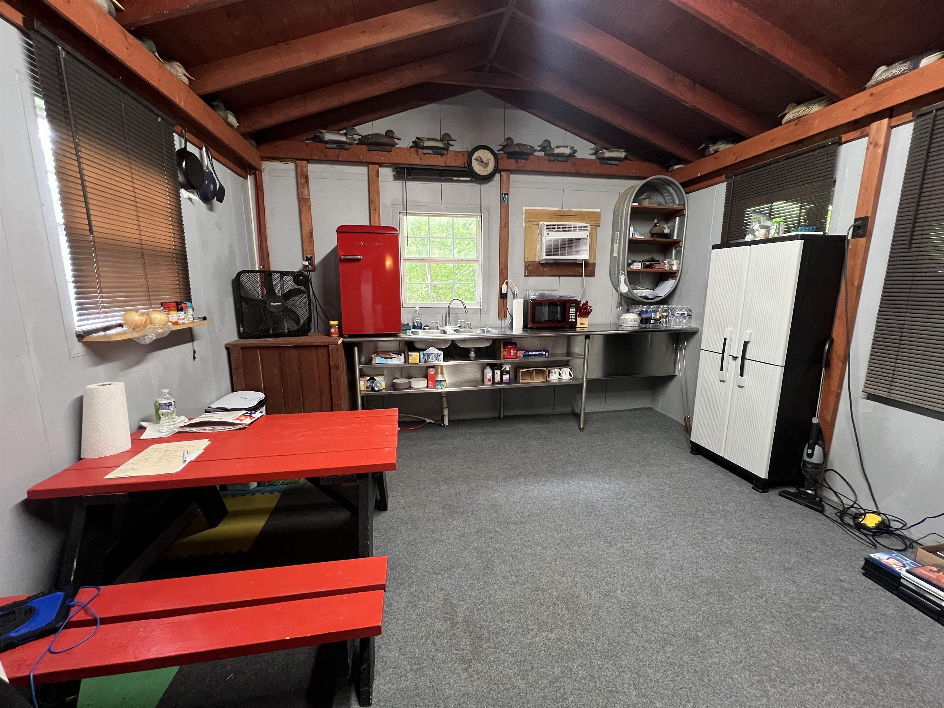 590 Towboat Ln Property Photo 2