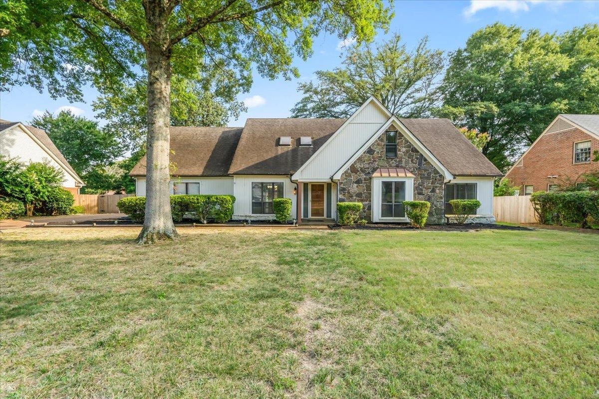 7559 Cross Village Dr Property Photo 1
