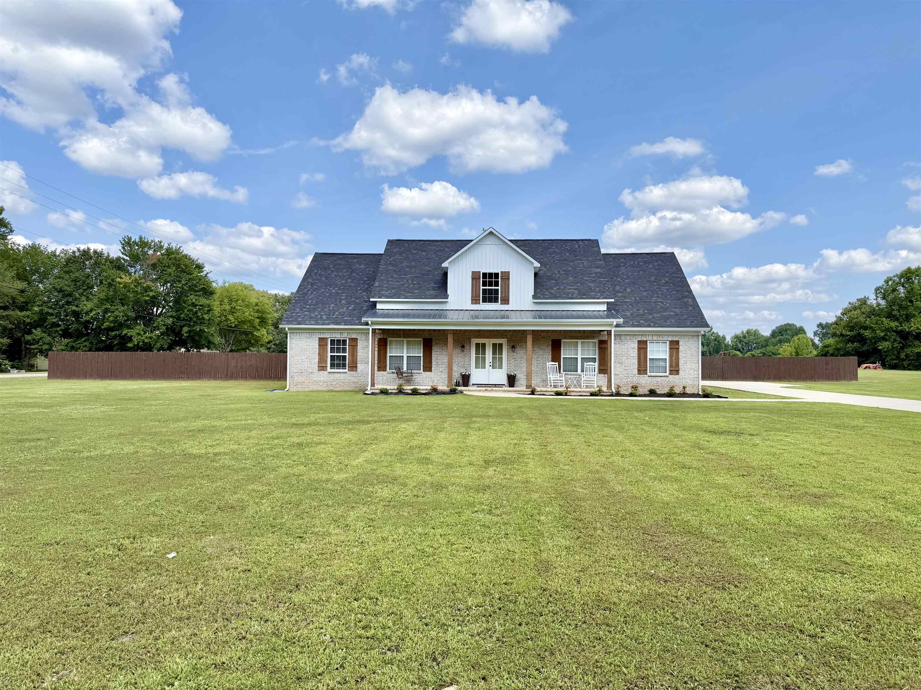 2356 Indian Creek Rd Property Photo 1