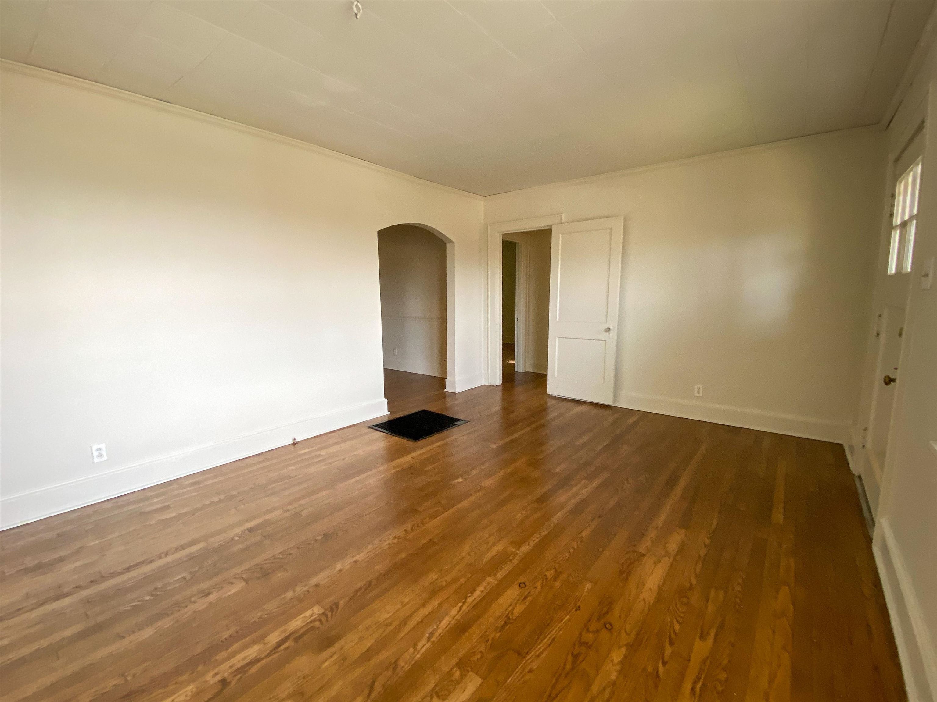 3739 Spottswood Ave Property Photo 8