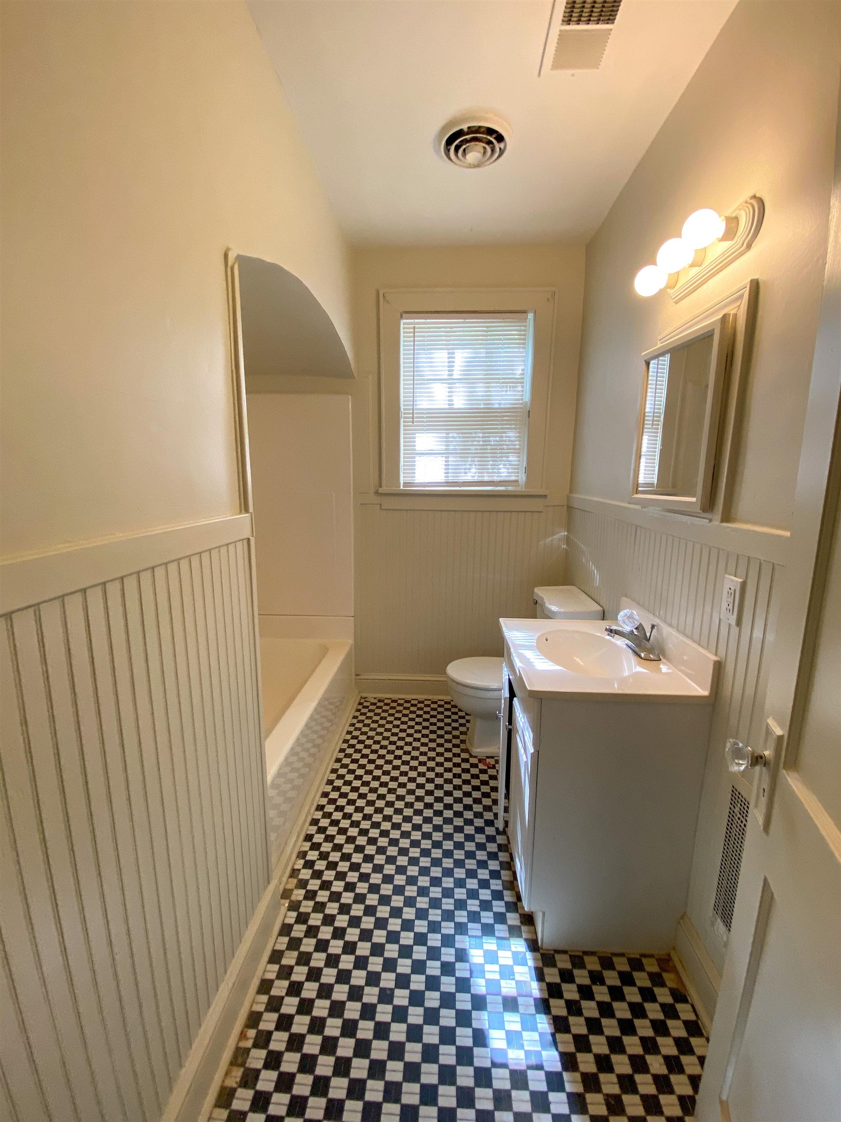 3739 Spottswood Ave Property Photo 12