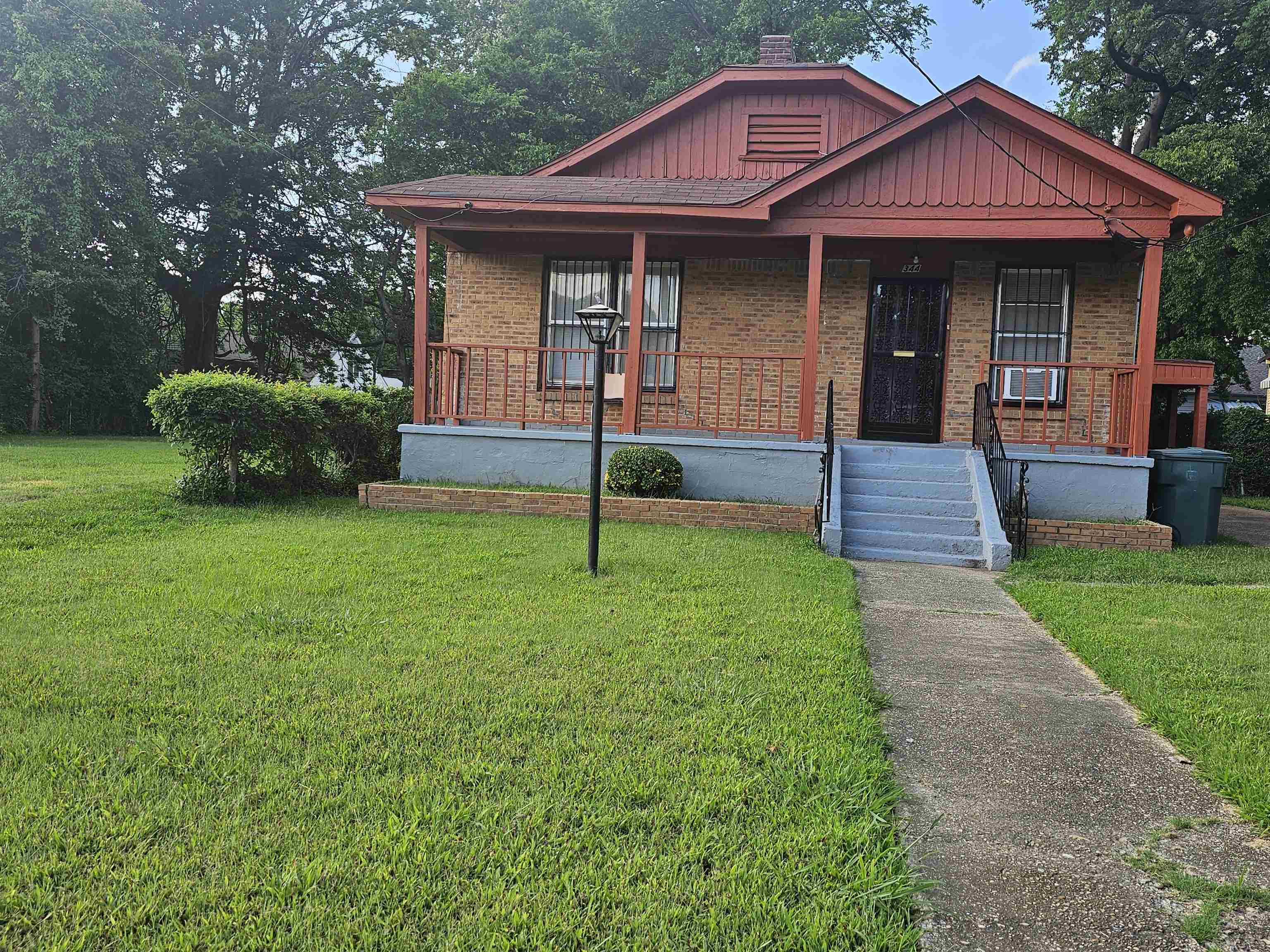 344 W Person Dr Property Photo 1