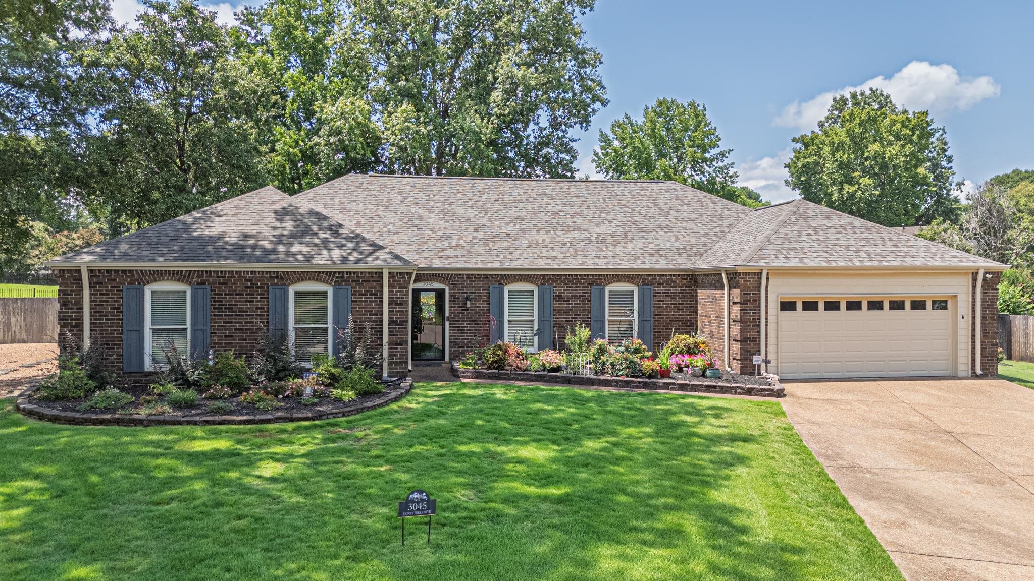 3045 Honey Tree Dr Property Photo 1