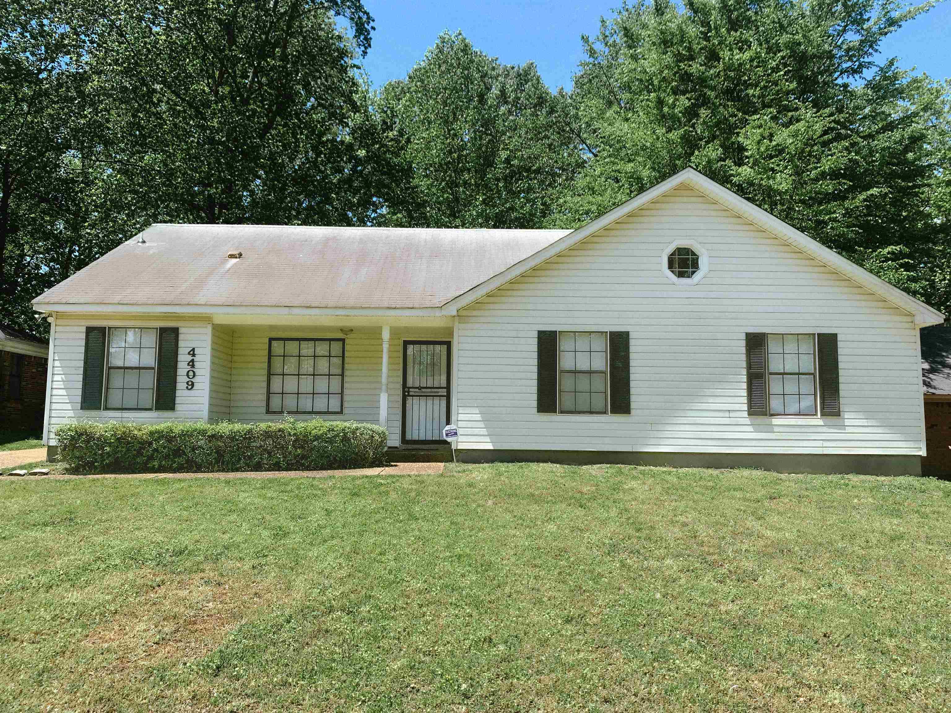 4409 E Hunters Glen Dr Property Photo 1