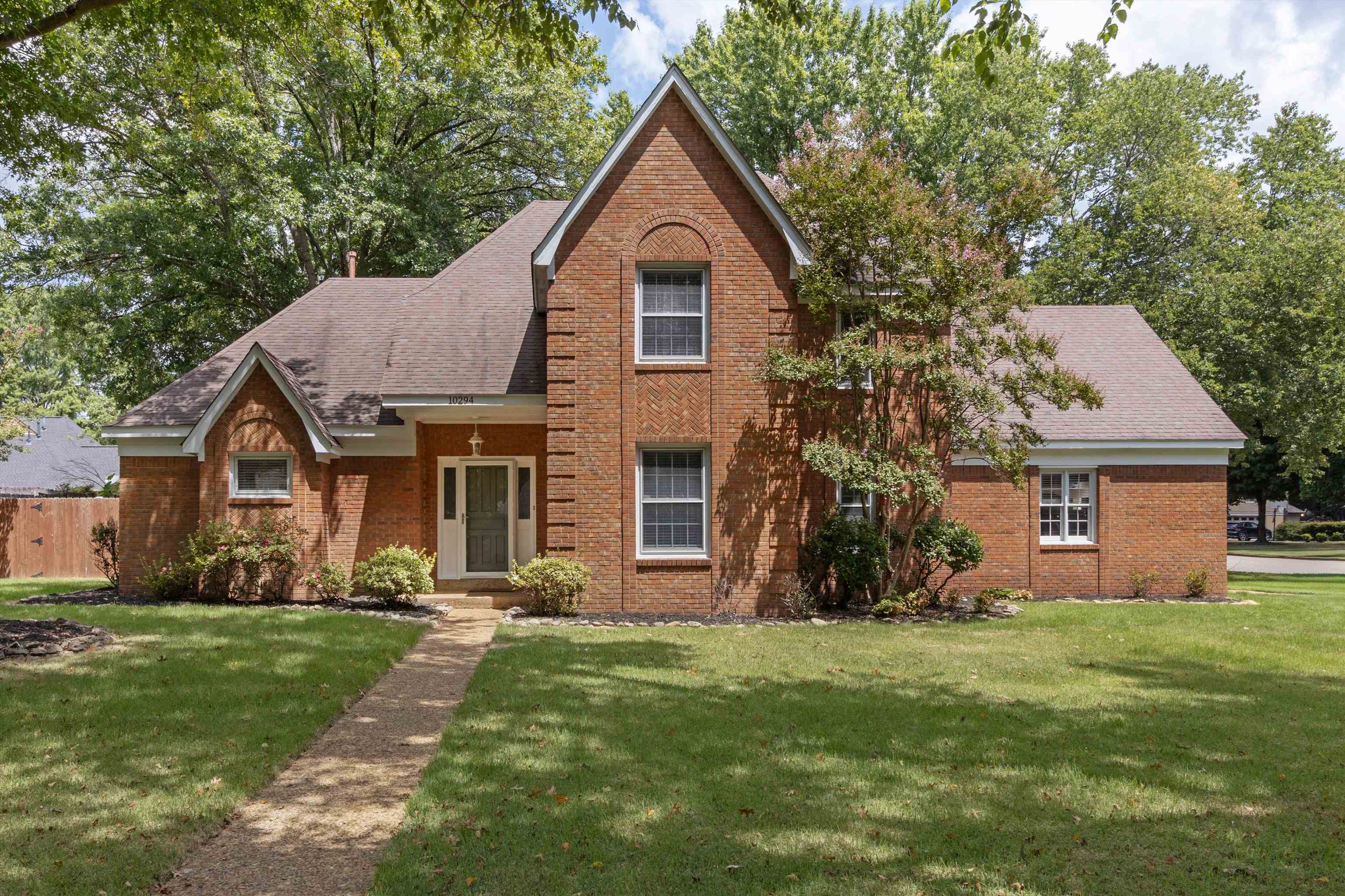 10294 Eagle Creek Cv Property Photo 1