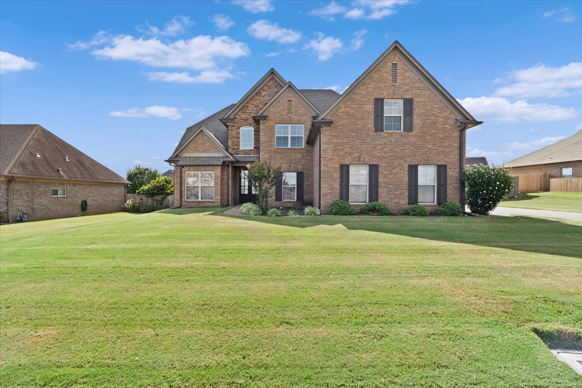 523 Sterling Ridge Dr Property Photo 1