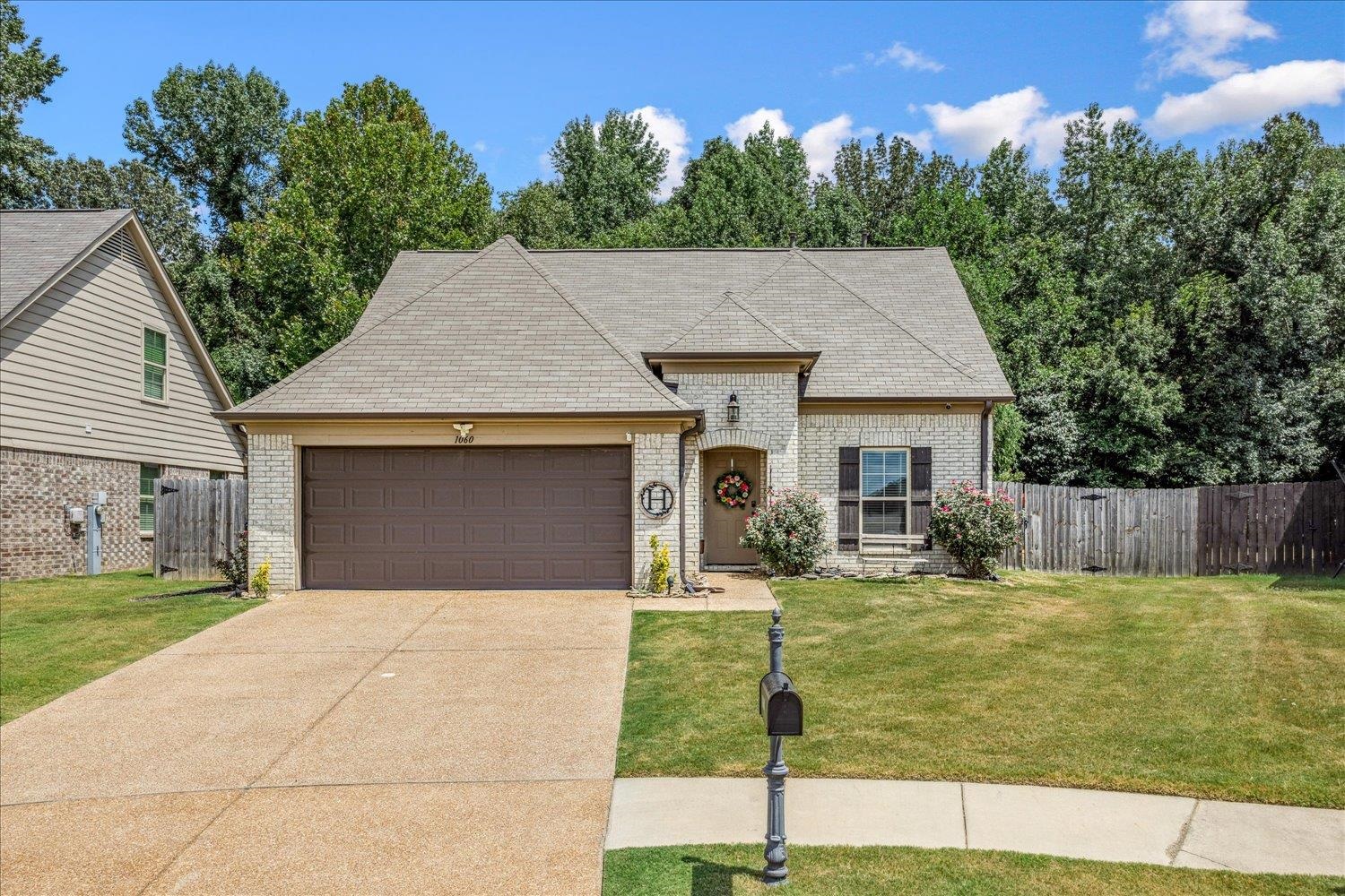 1060 Carib Loop E Property Photo 1