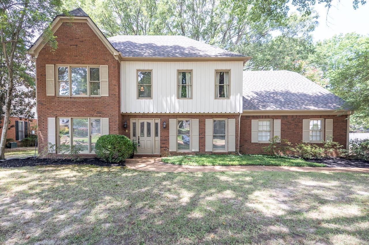 2271 Coathbridge Dr Property Photo 1