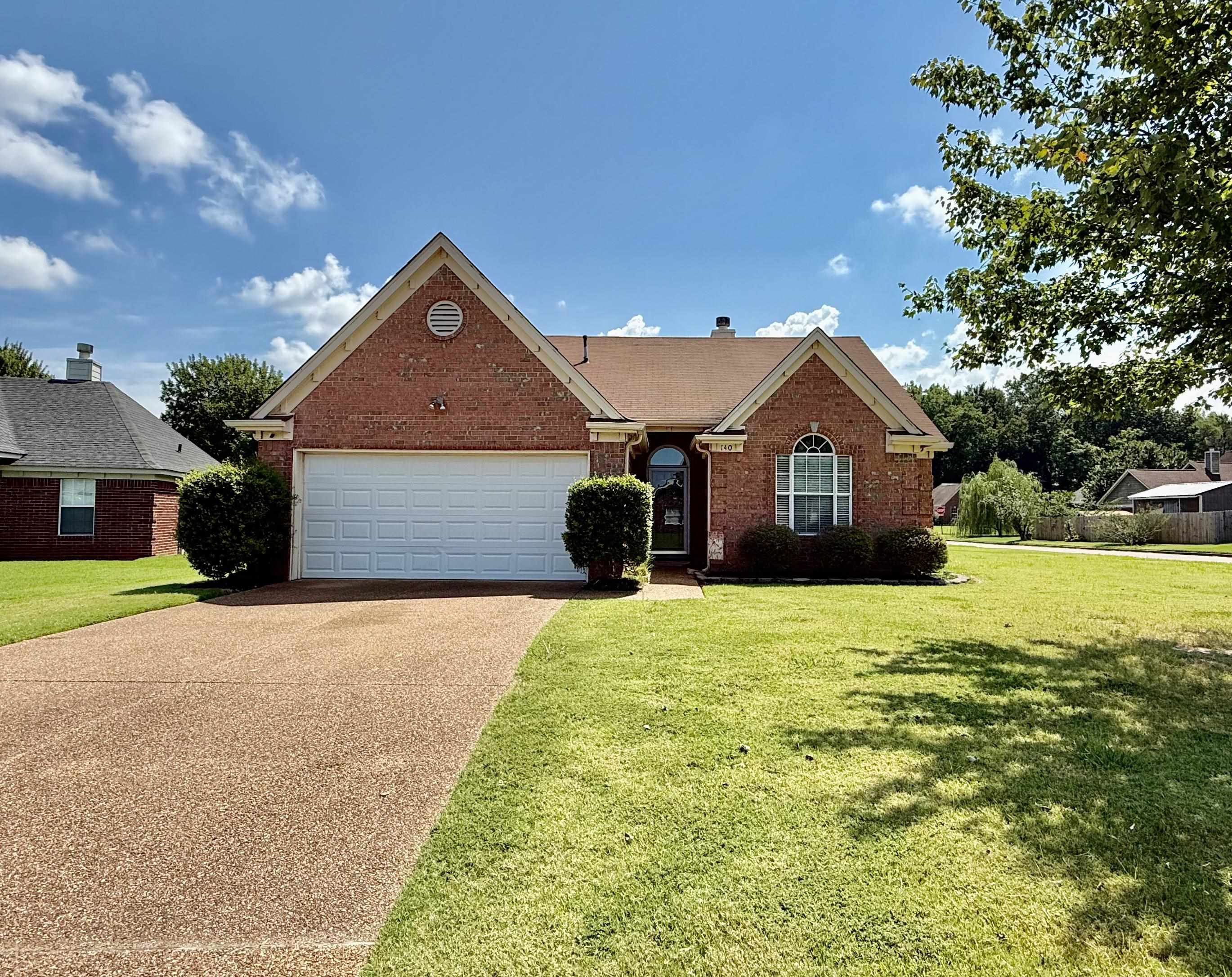 140 Greer Ln Property Photo 1