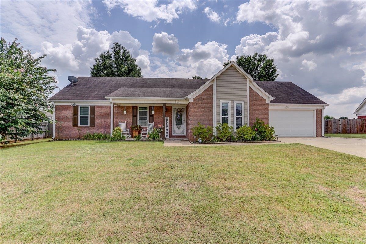 353 Wylie Dr Property Photo 1