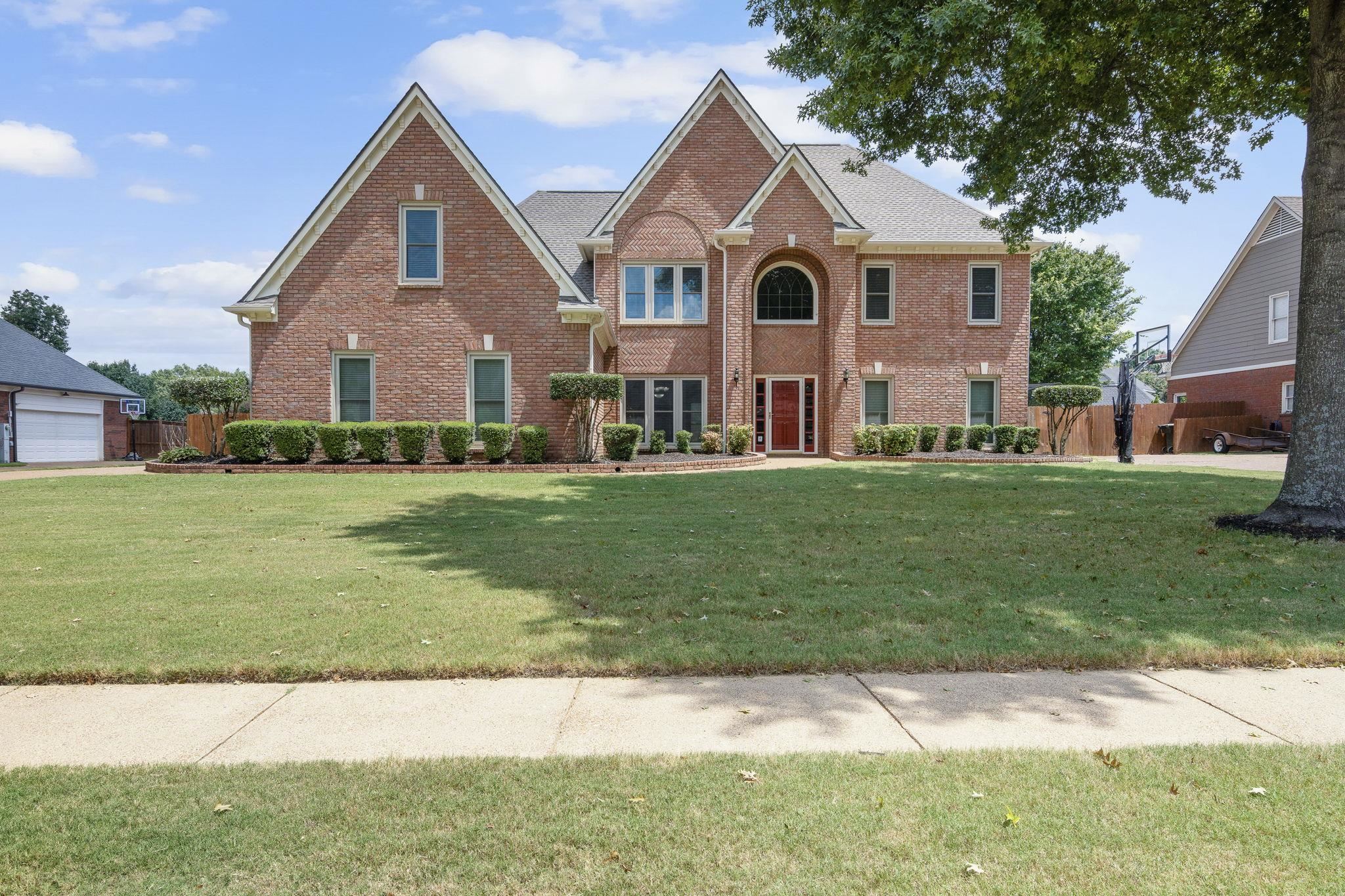 1510 Courtfield Ln Property Photo 1