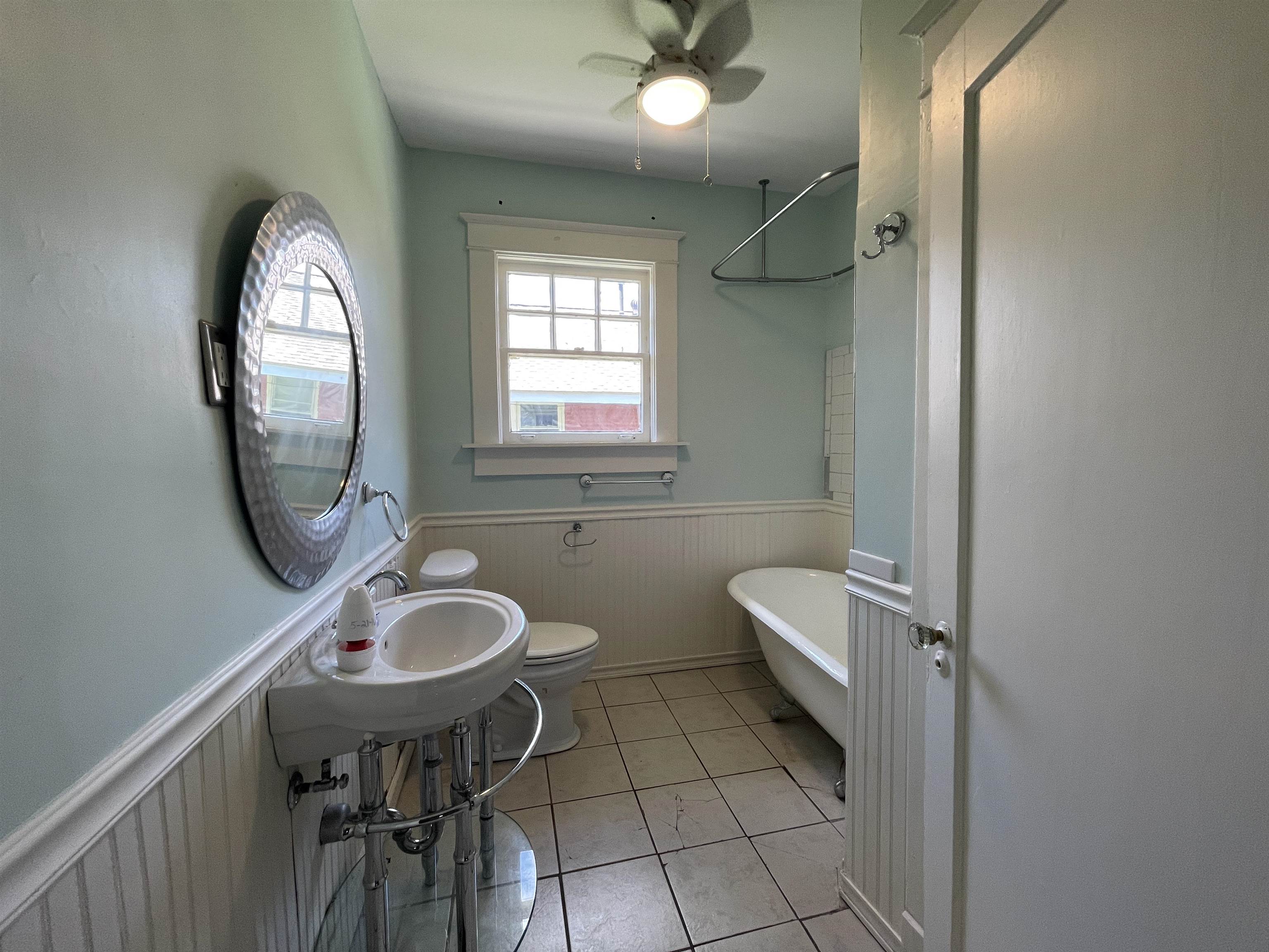 643 N Willett St Property Photo 5