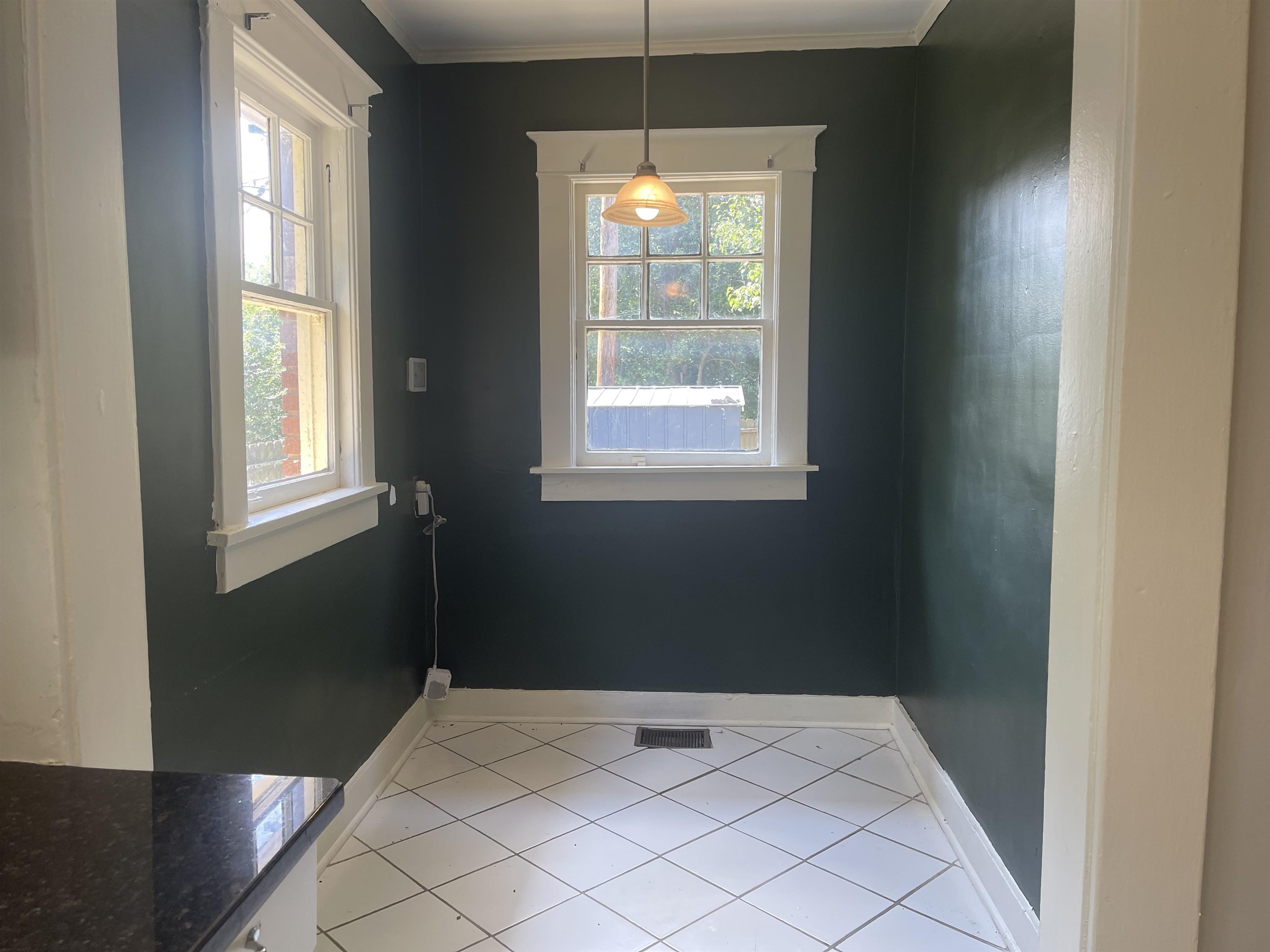 643 N Willett St Property Photo 10