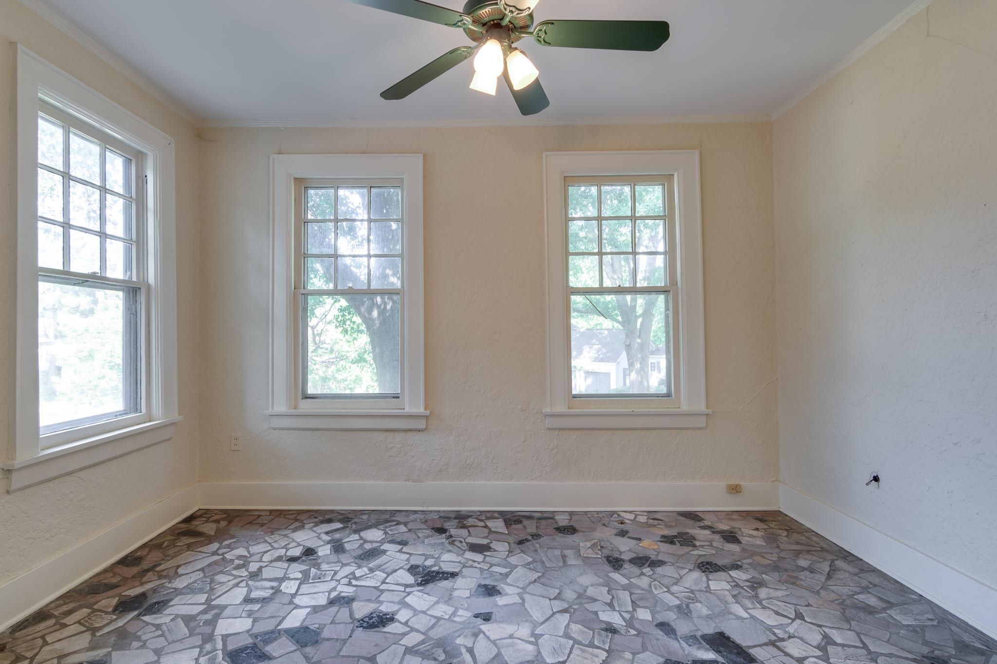 1464 Peabody Ave Property Photo 5