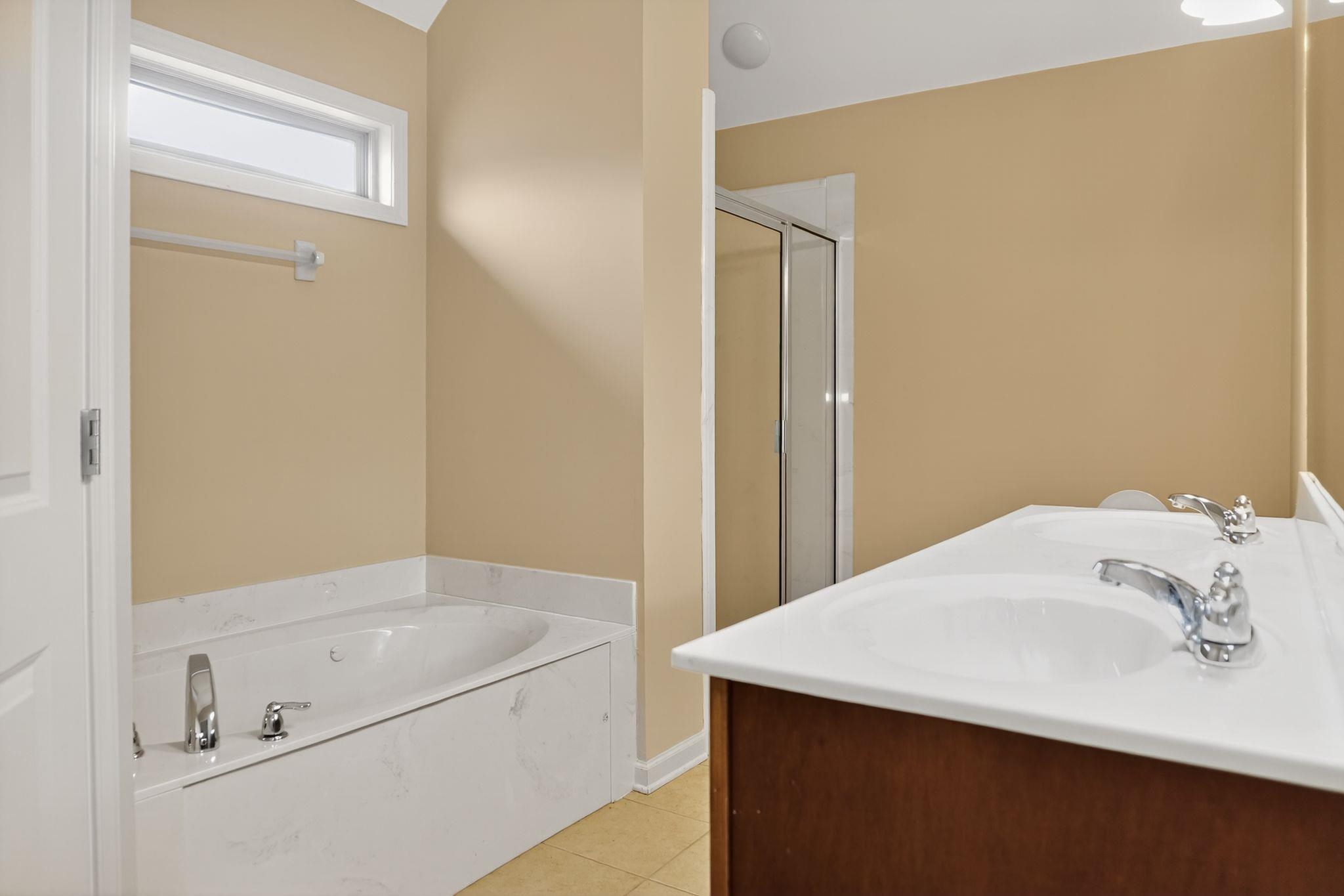 9635 Grays Lake Dr Property Photo 9