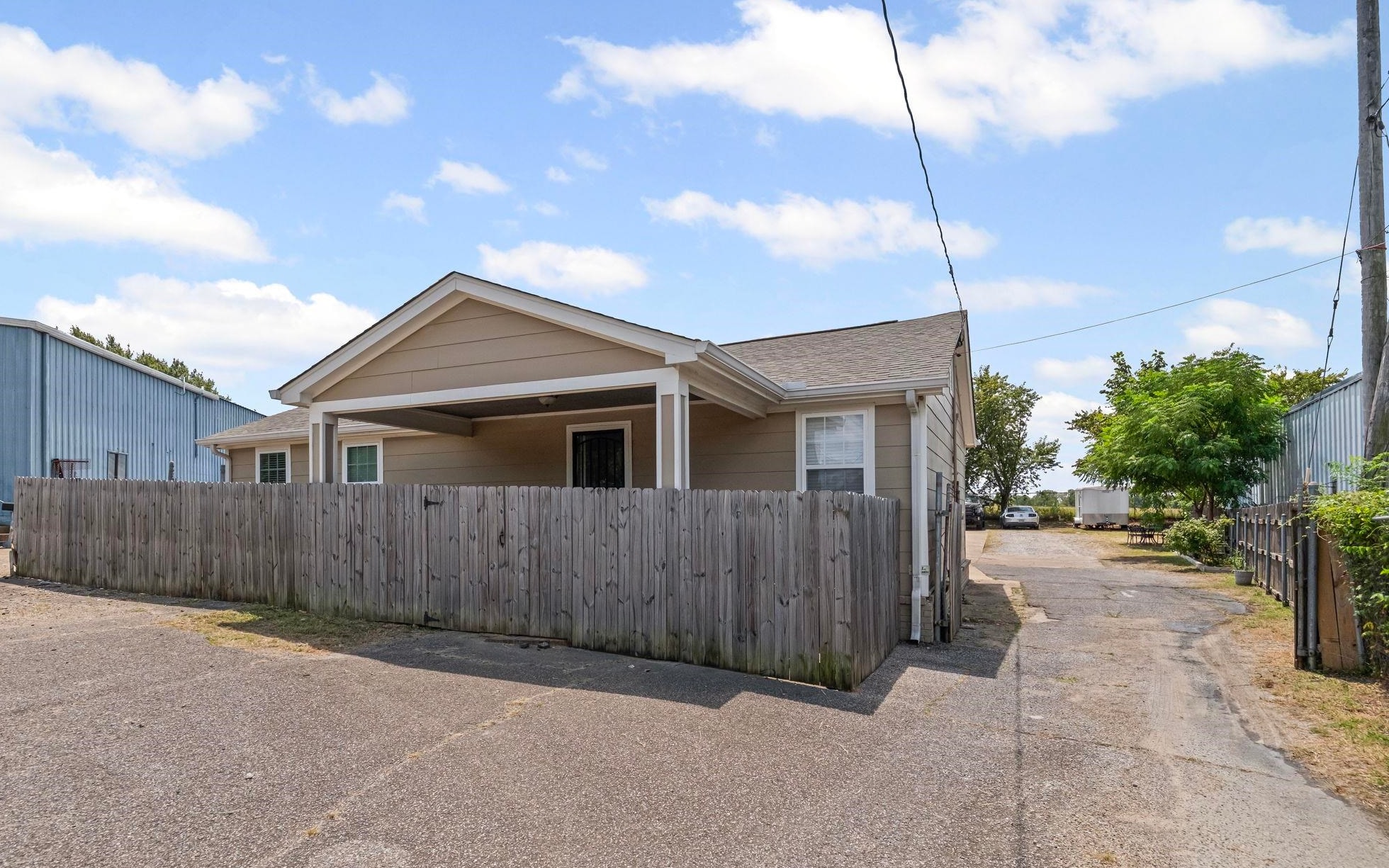3461 Holman Pl Property Photo 4