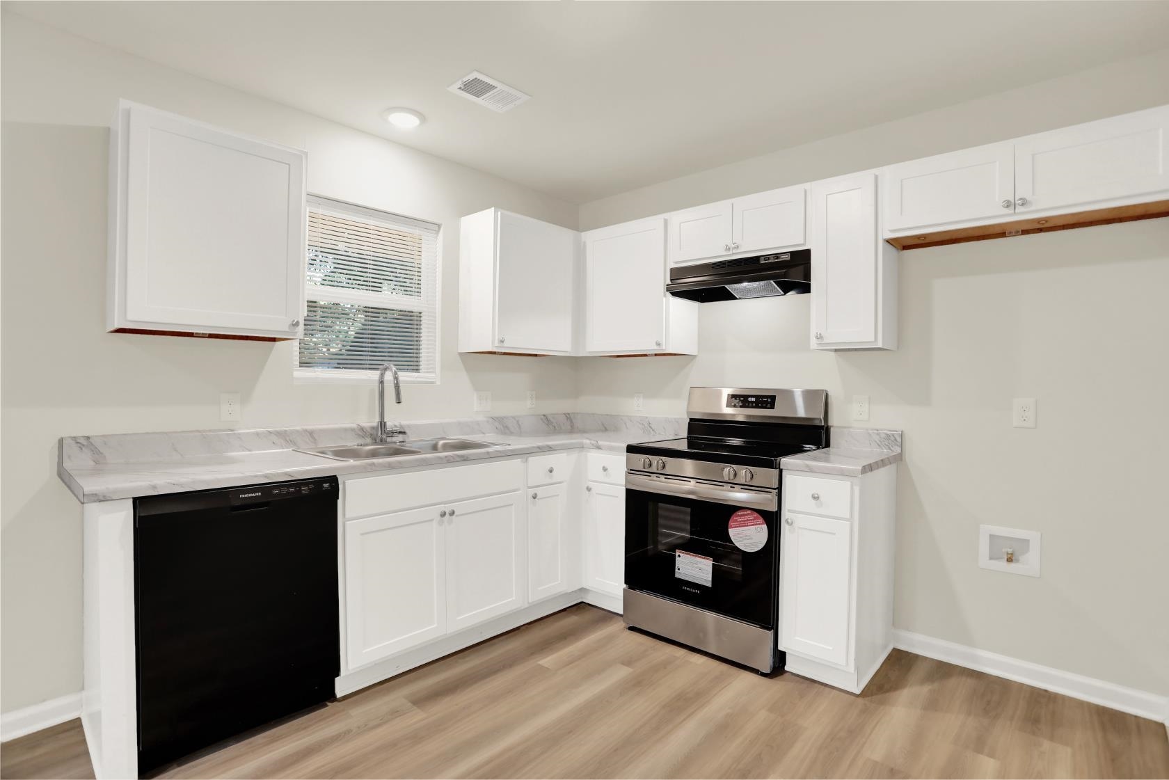 3703 Parfet Cv Property Photo 4