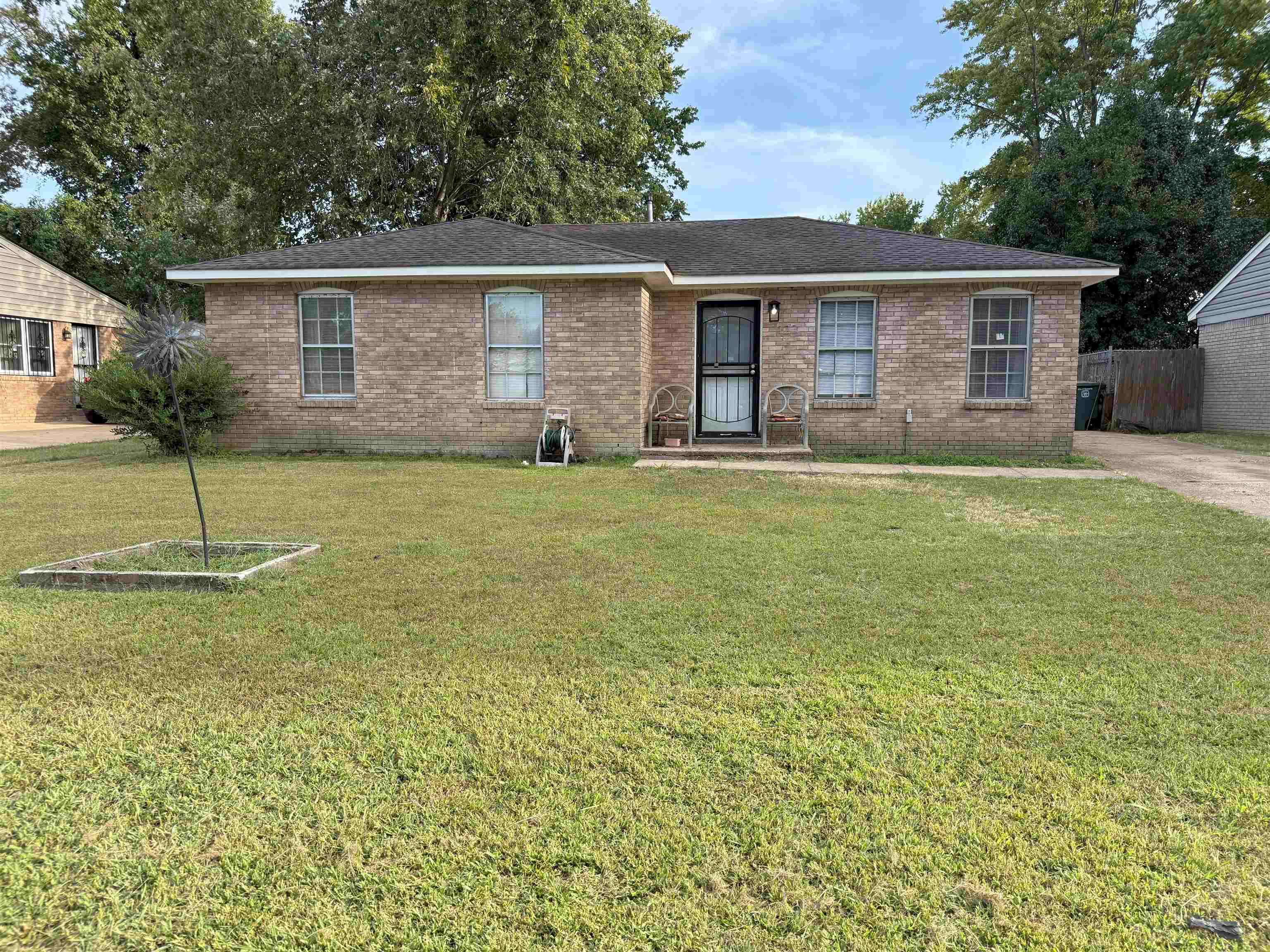 123 LORAINE RD Property Photo 1