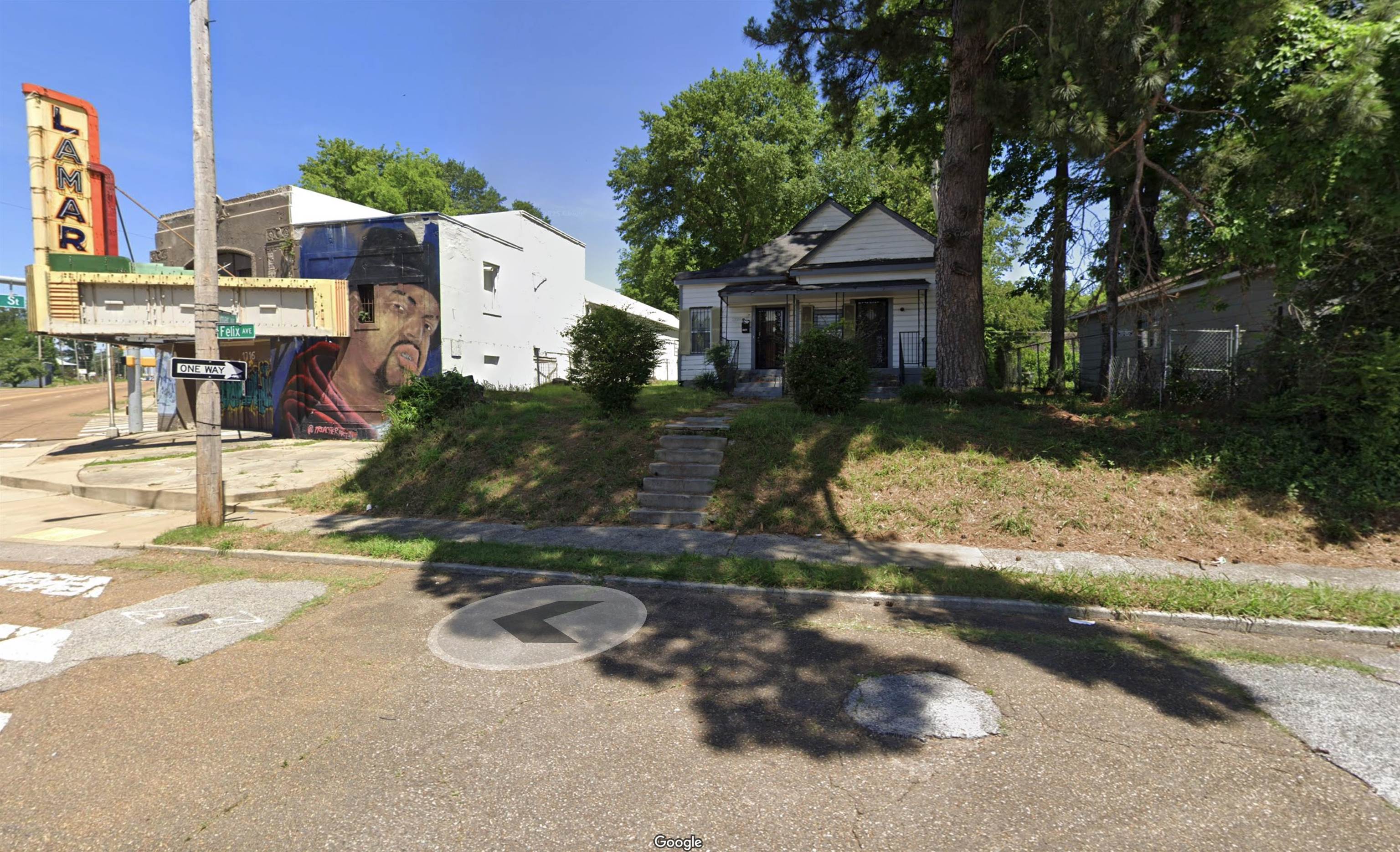1716 Lamar Ave Property Photo 6