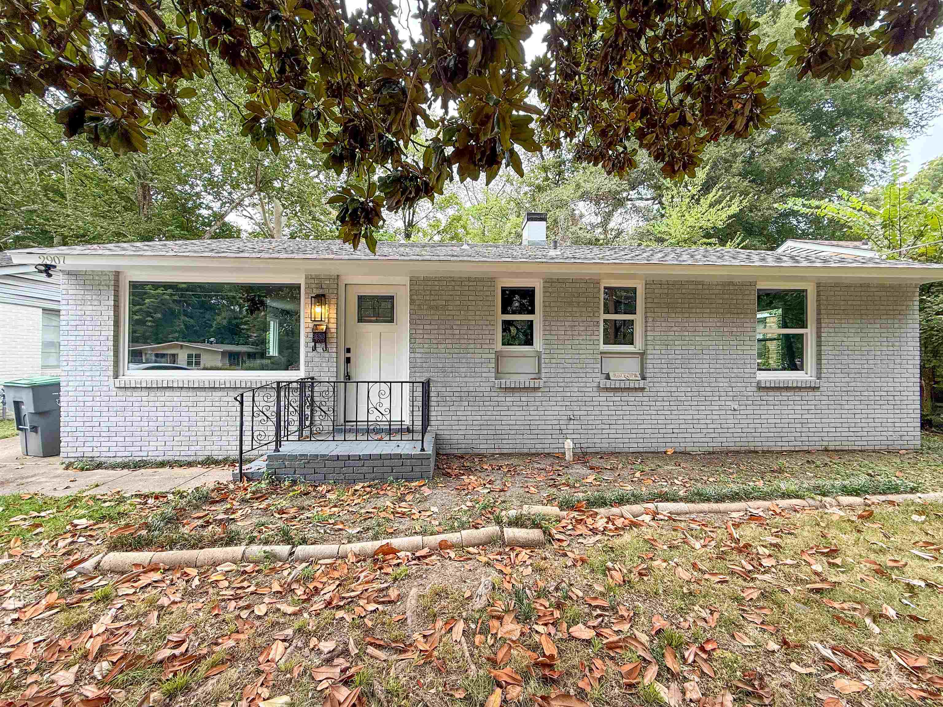 2907 WALKER AVE Property Photo 1