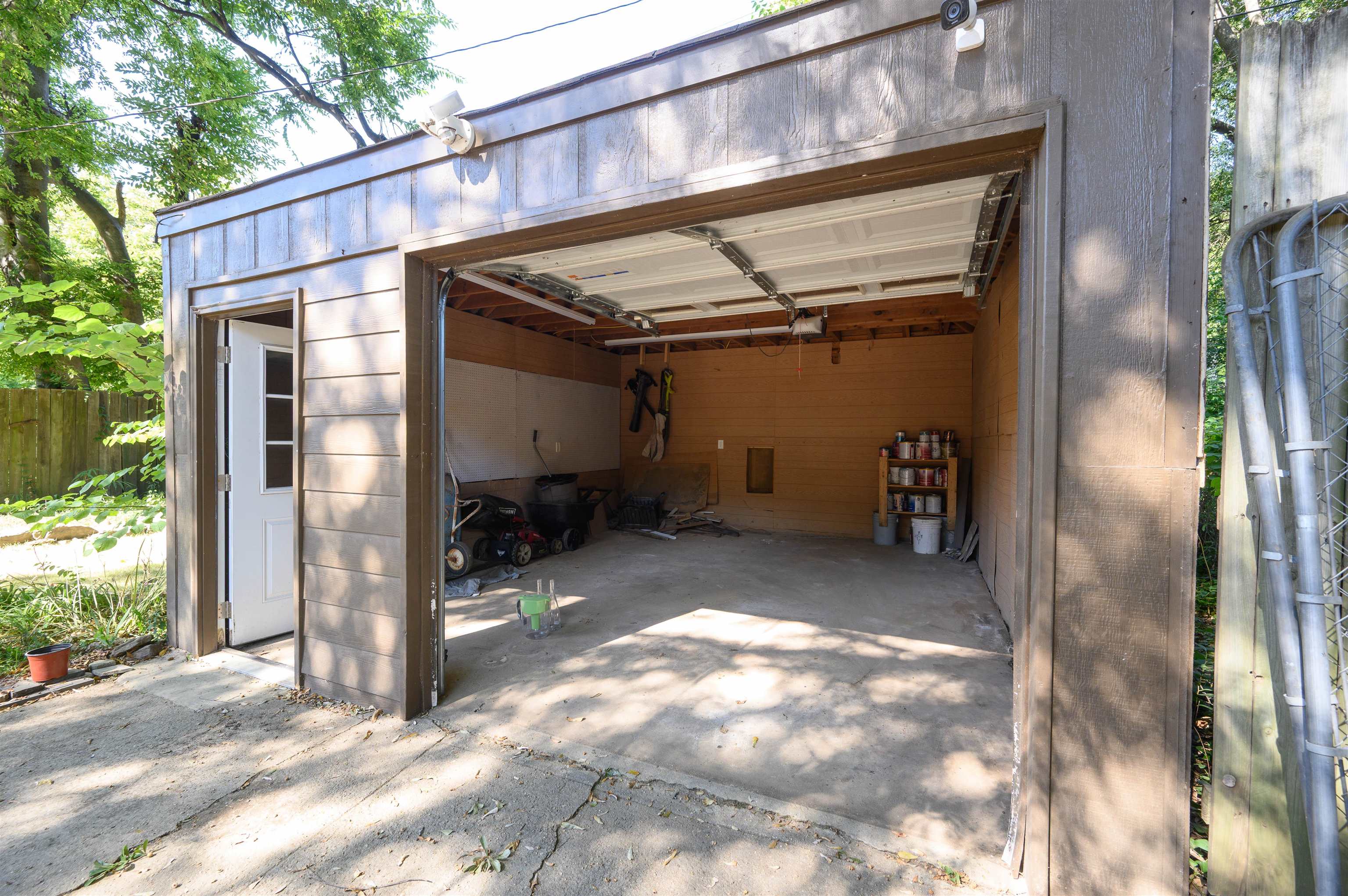 699 Dickinson St Property Photo 38
