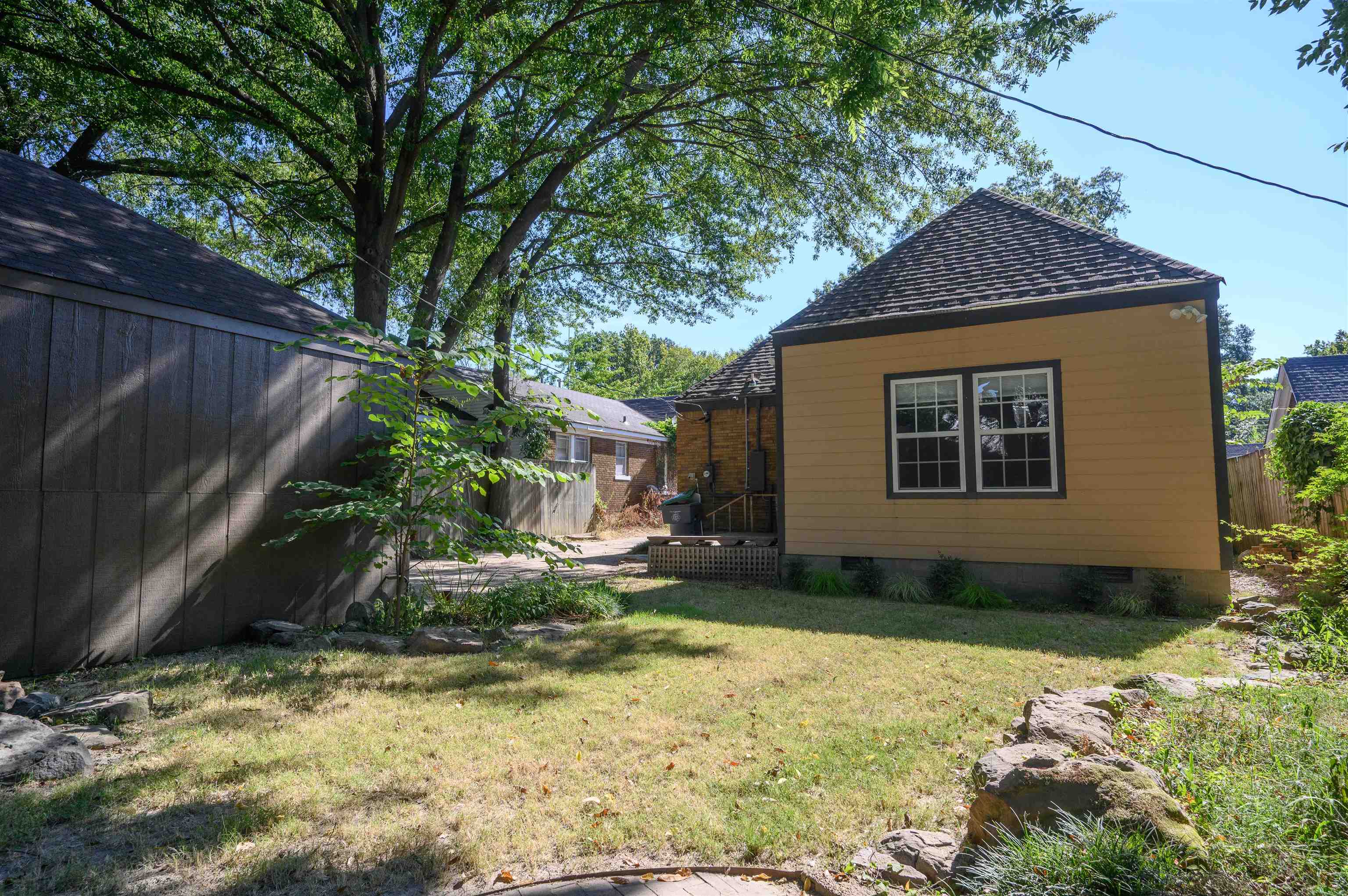 699 Dickinson St Property Photo 40