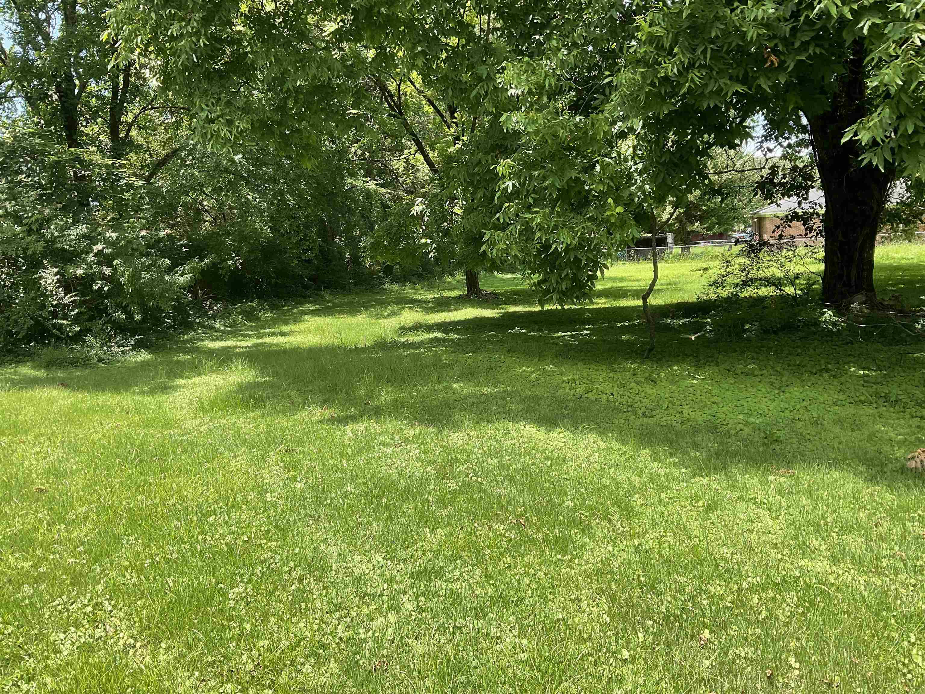 487 W Us 72 Hwy W Property Photo 2