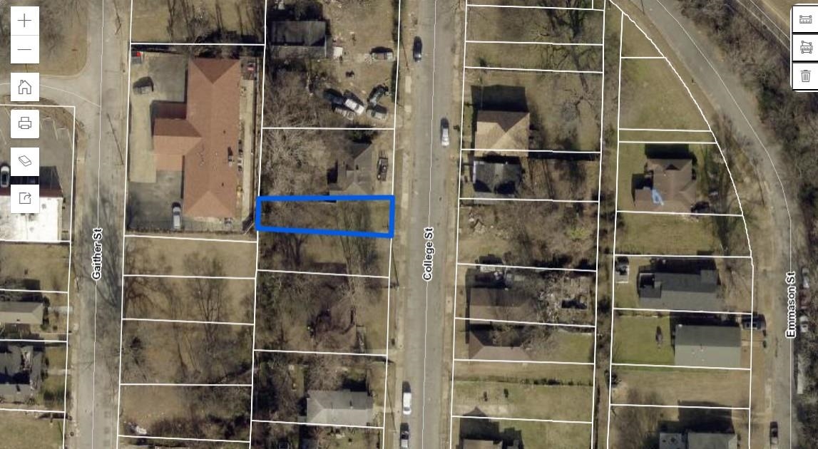 1421 COLLEGE ST Property Photo 1