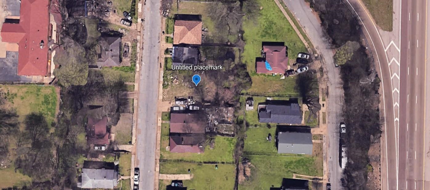 1420 COLLEGE ST Property Photo 1