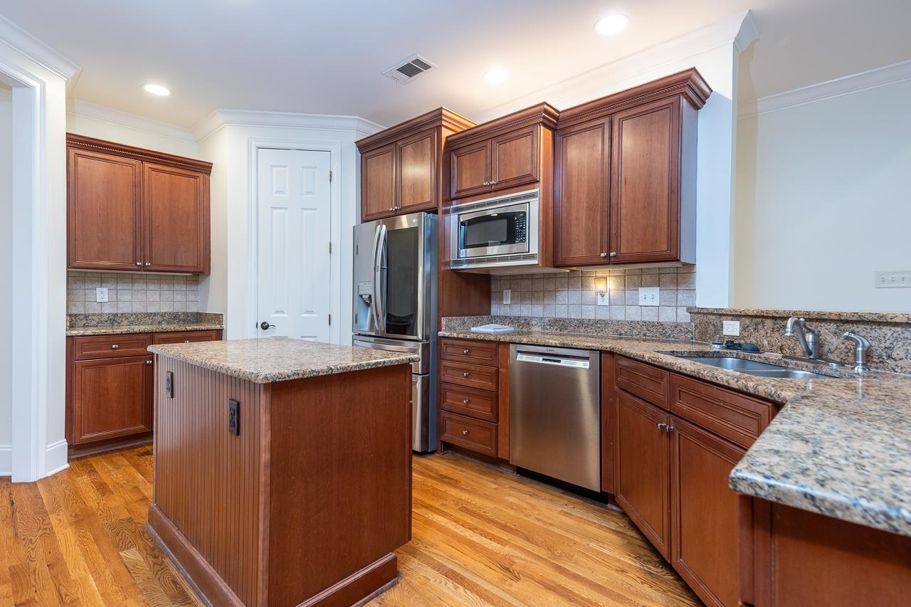 190 Ivy Brook Ln Property Photo 22