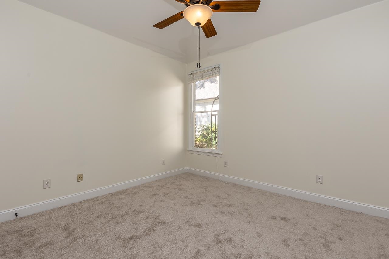 190 Ivy Brook Ln Property Photo 25