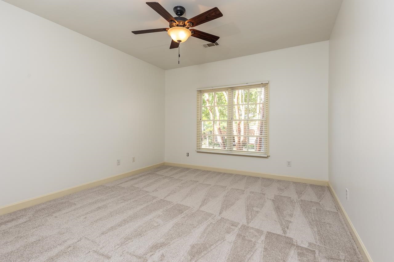 190 Ivy Brook Ln Property Photo 29