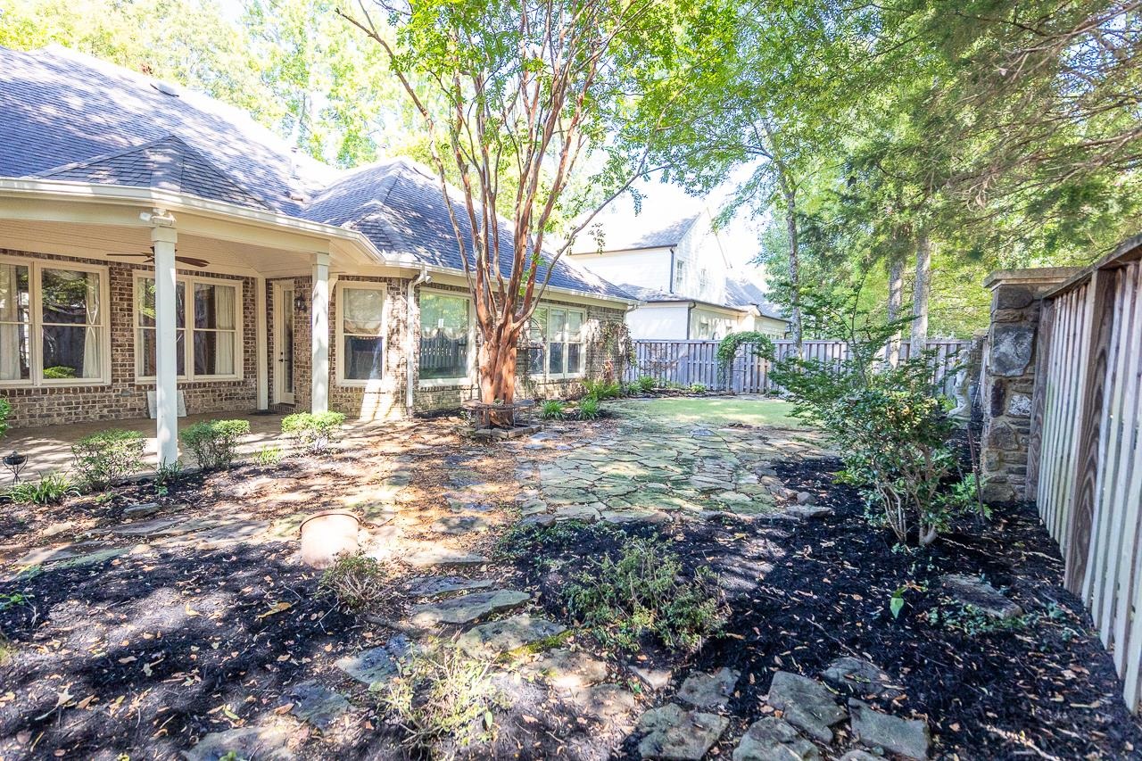190 Ivy Brook Ln Property Photo 33