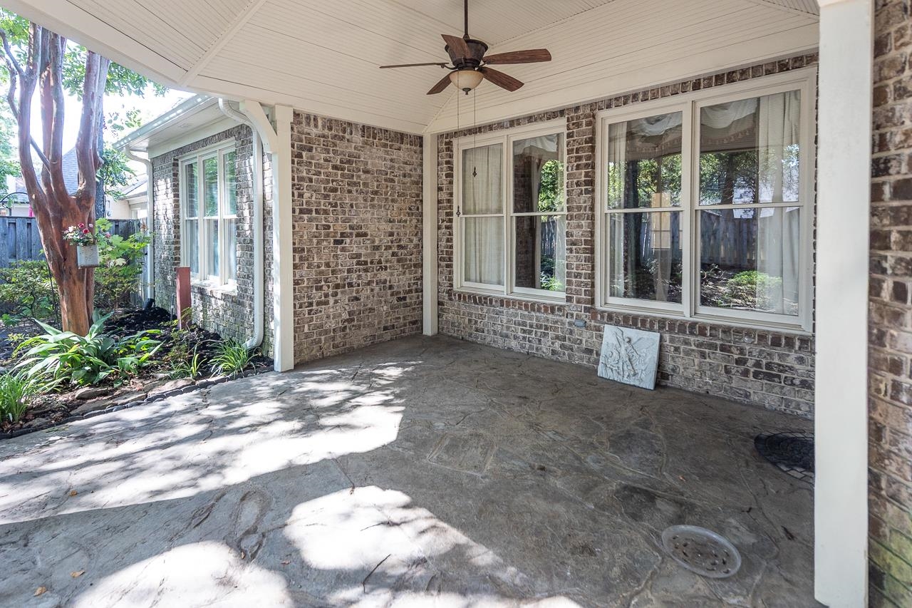 190 Ivy Brook Ln Property Photo 36