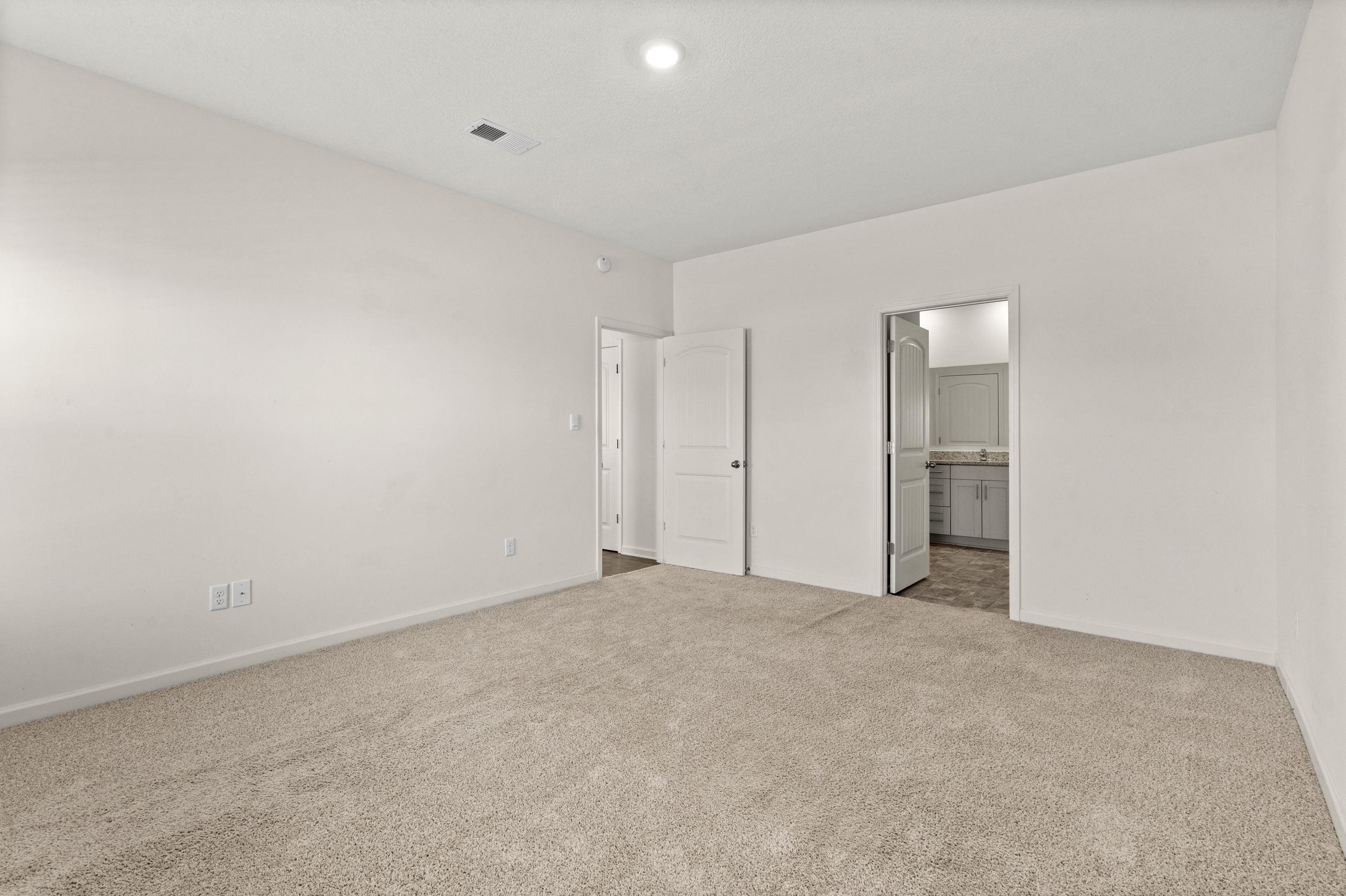 10 Blackthorn Cv Property Photo 13