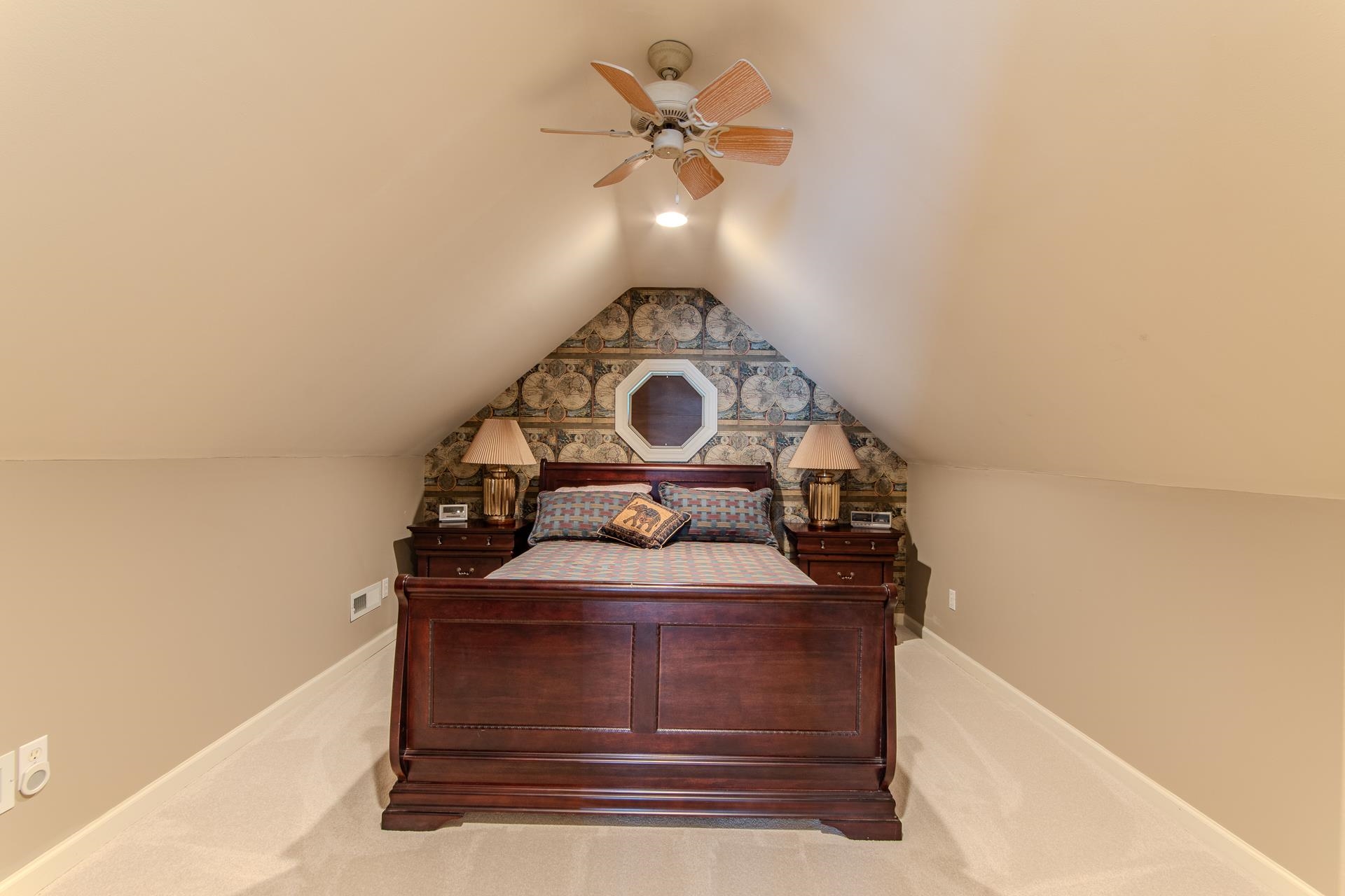 525 Sailboat Pt Property Photo 24
