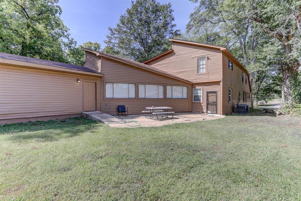 3700 Lakeview Rd Property Photo 9
