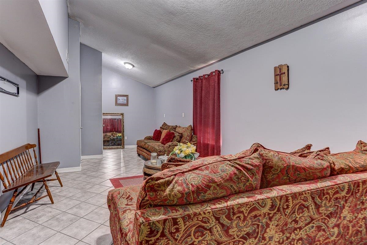 3700 Lakeview Rd Property Photo 20