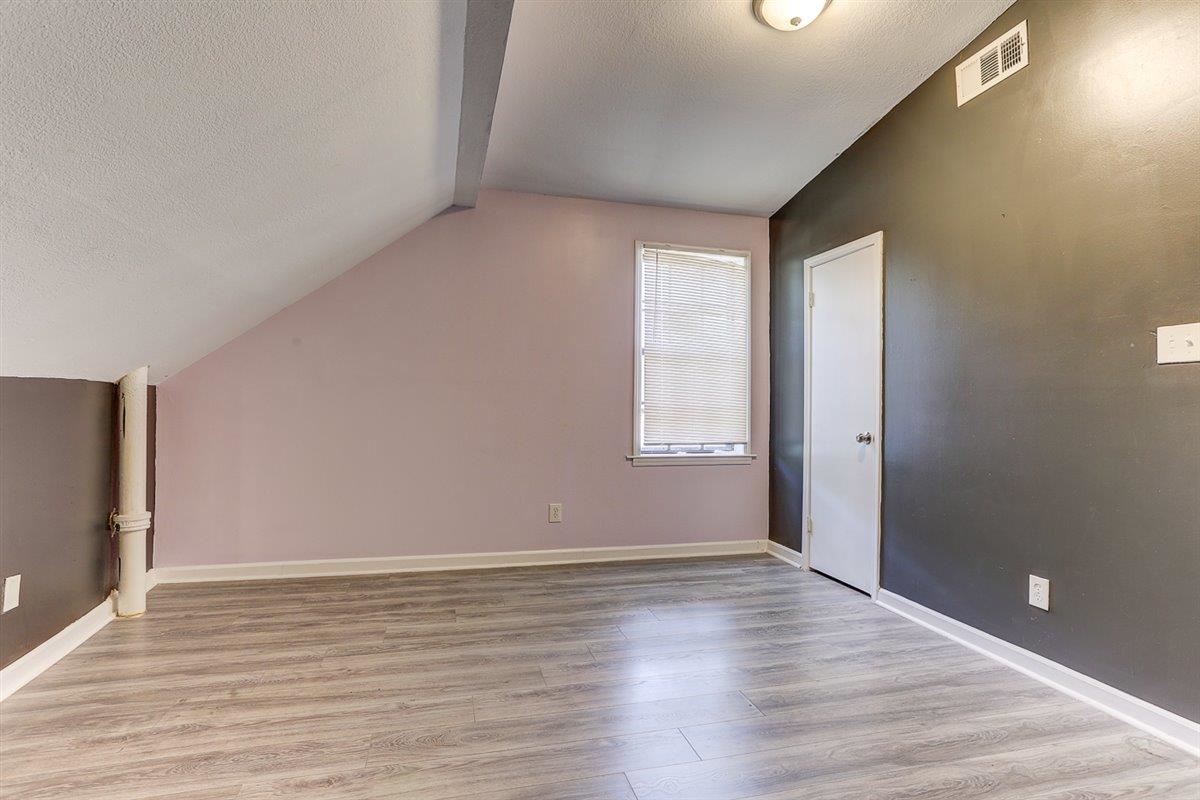 3700 Lakeview Rd Property Photo 35