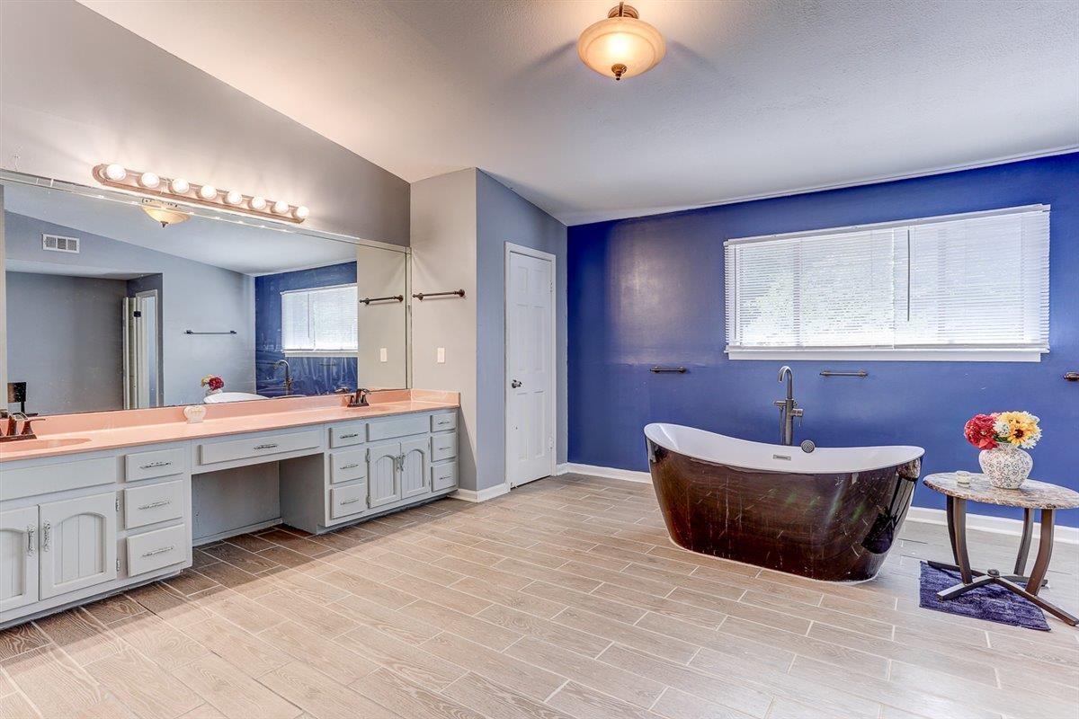 3700 Lakeview Rd Property Photo 39
