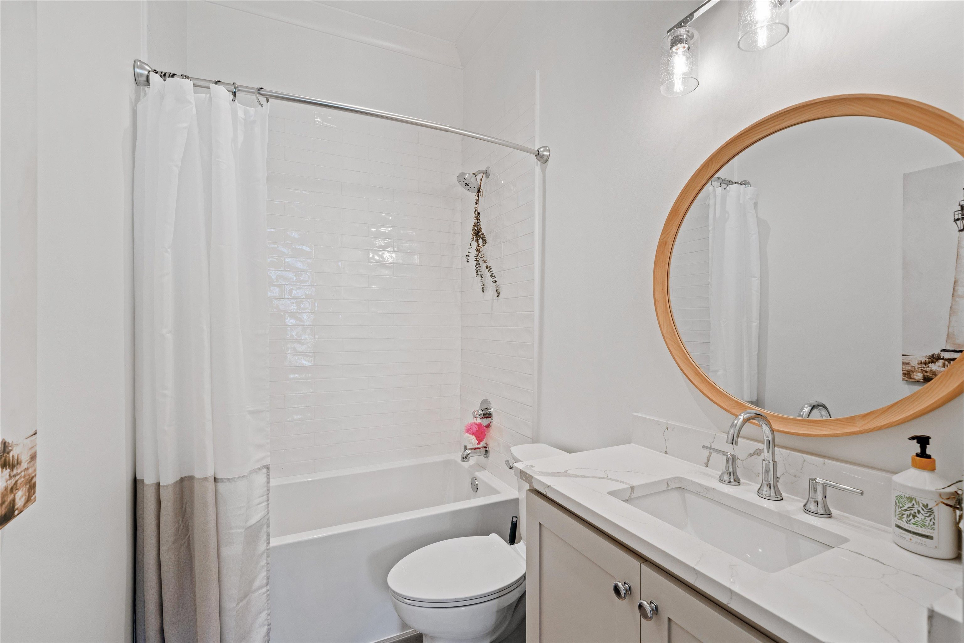 9143 Cheatham Ln W Property Photo 19