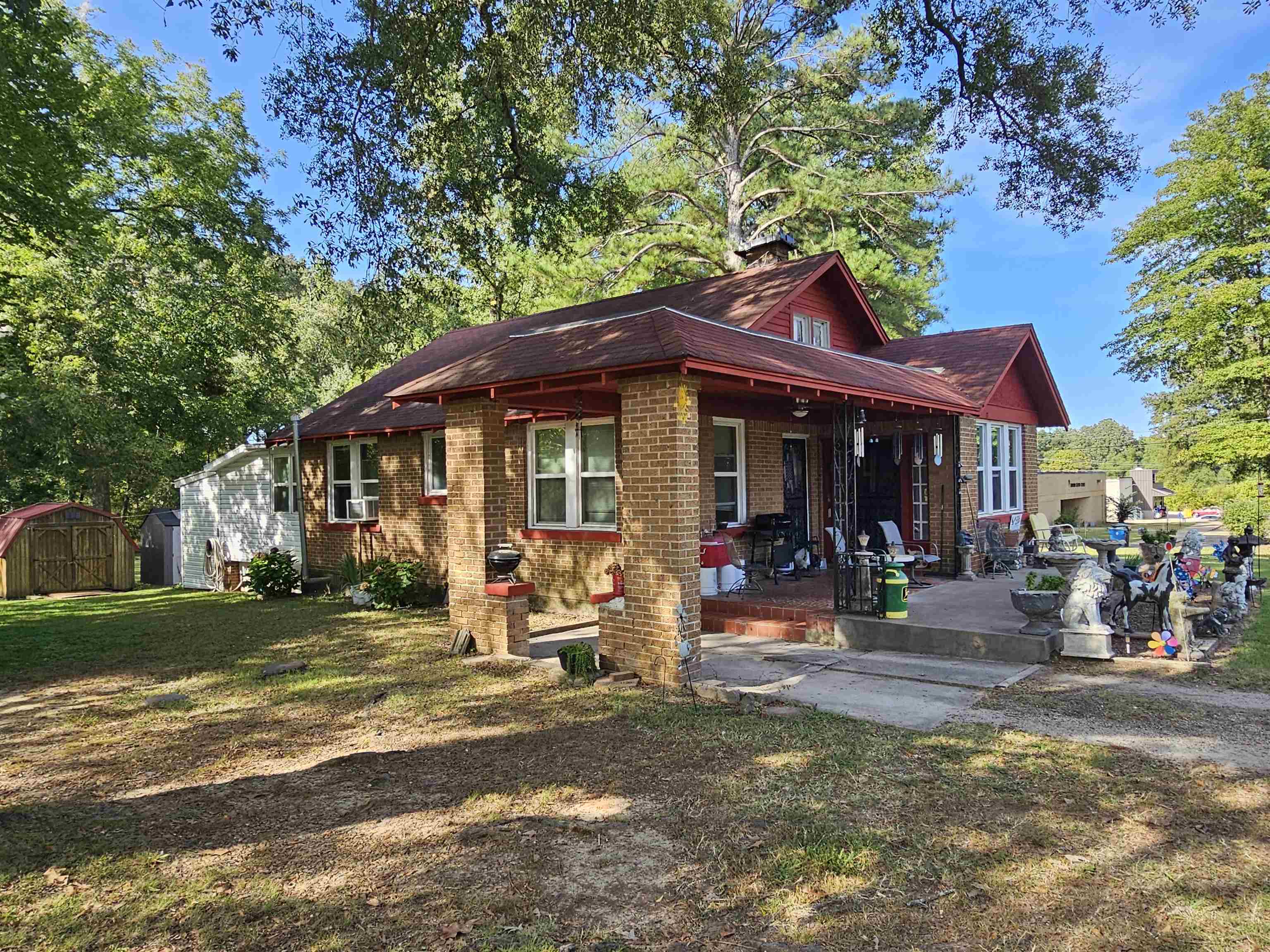 13 E 1st St Property Photo 3