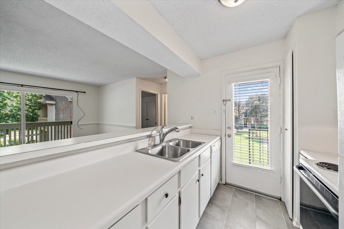 6784 Quail Hollow Ct 2 Property Photo 13