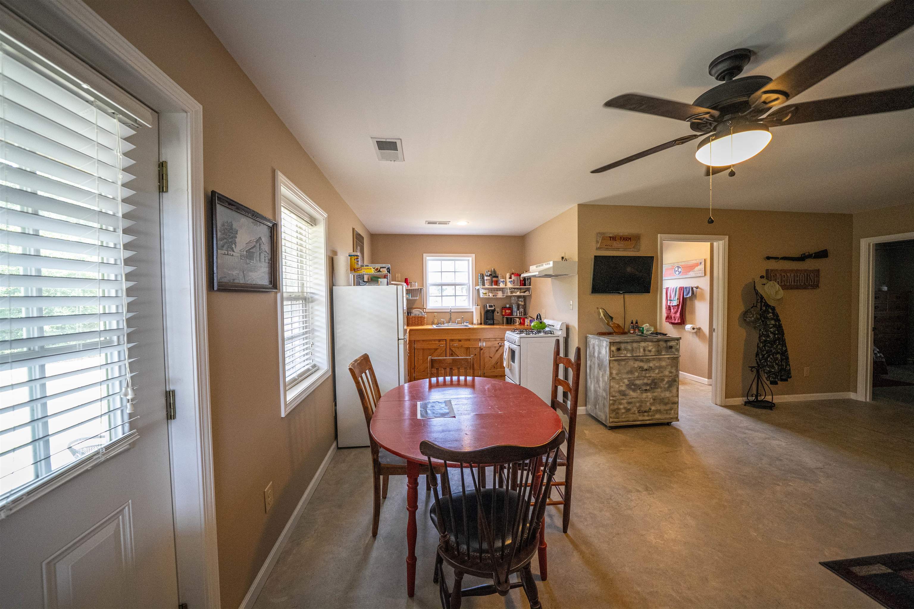 1485 Walton Rd Property Photo 7