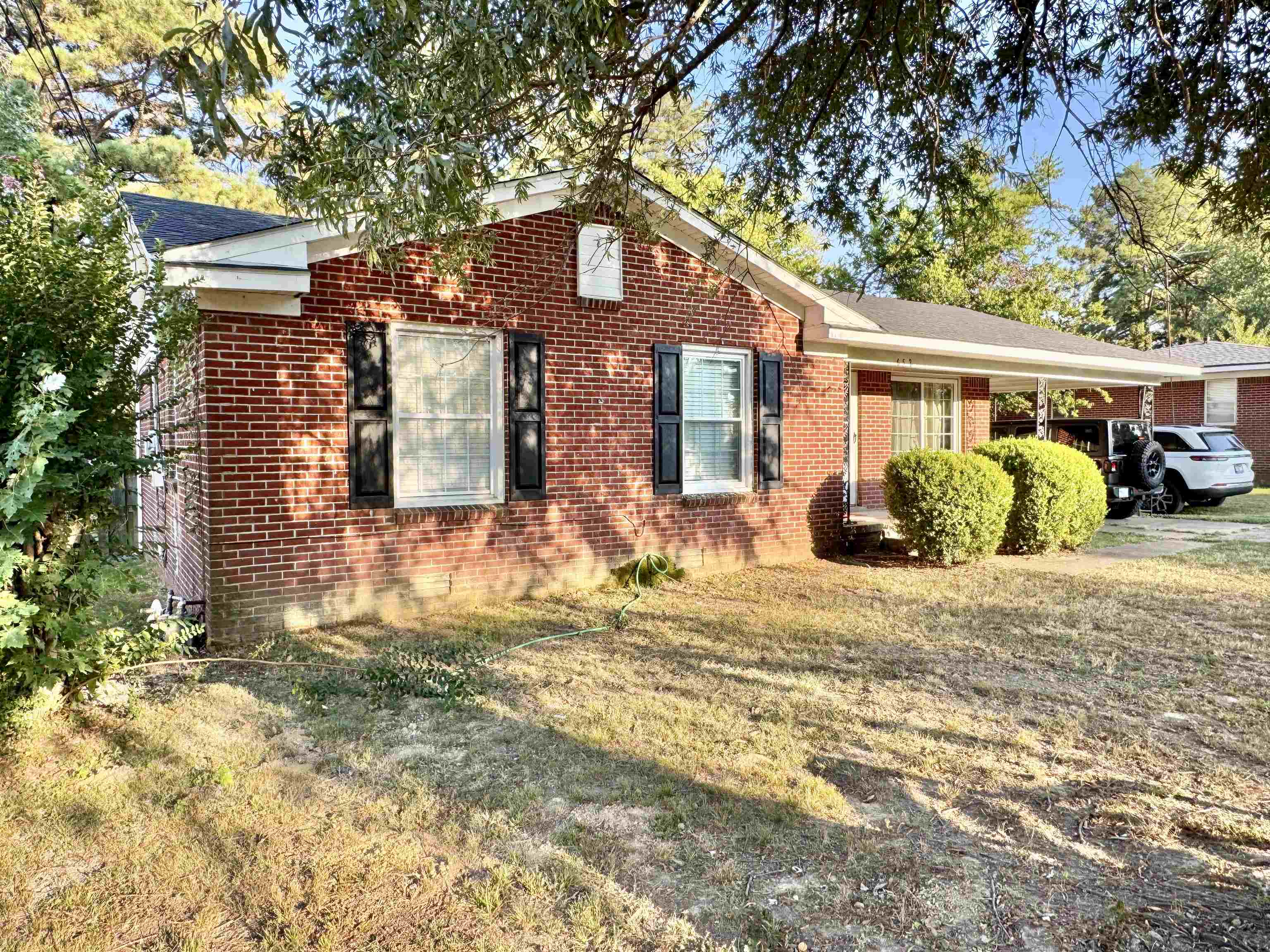 652 Cheshier St Property Photo 1