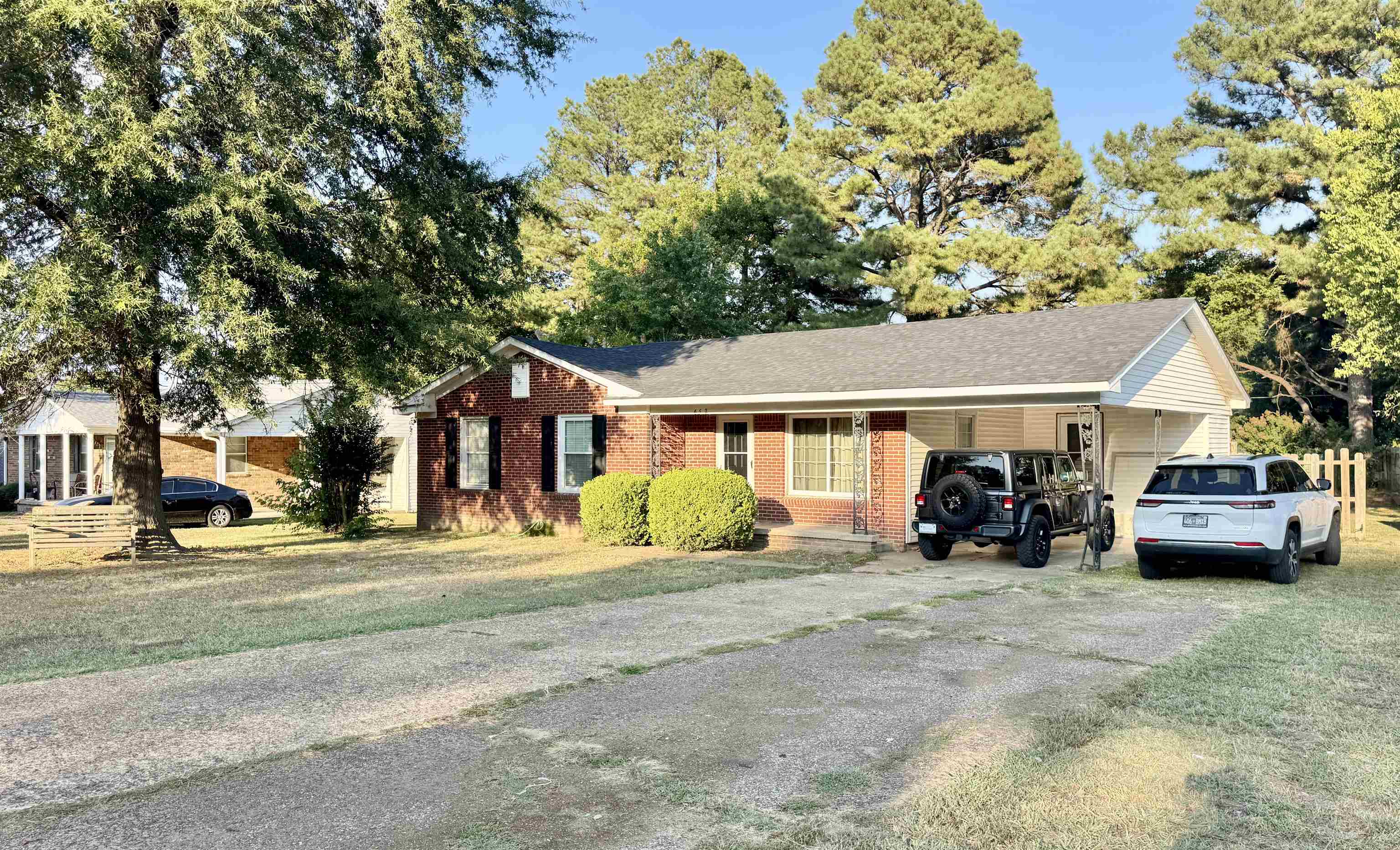652 Cheshier St Property Photo 19